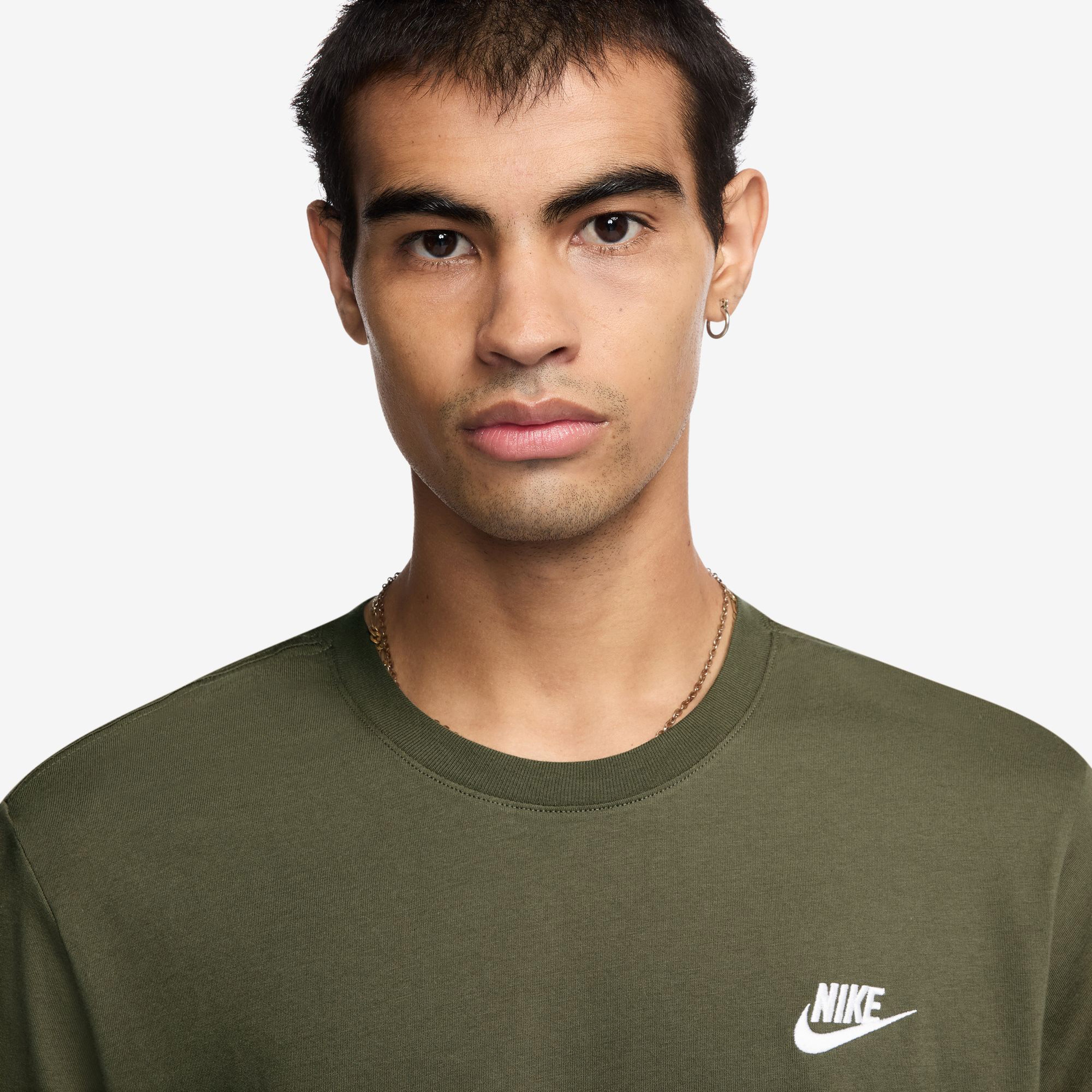 Nike Sportswear Club Erkek Yeşil T-Shirt
