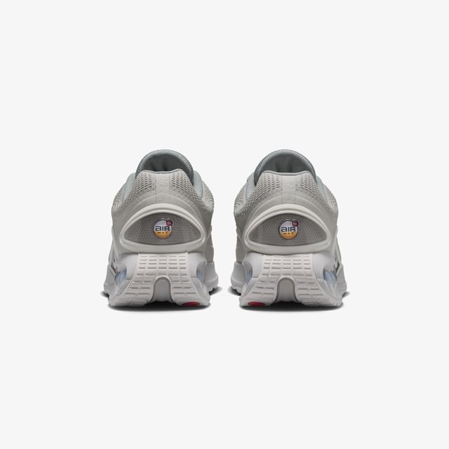 Nike Nike Air Max DN Erkek Gri Spor Ayakkabı Occasion'da! Gri - 4. görsel