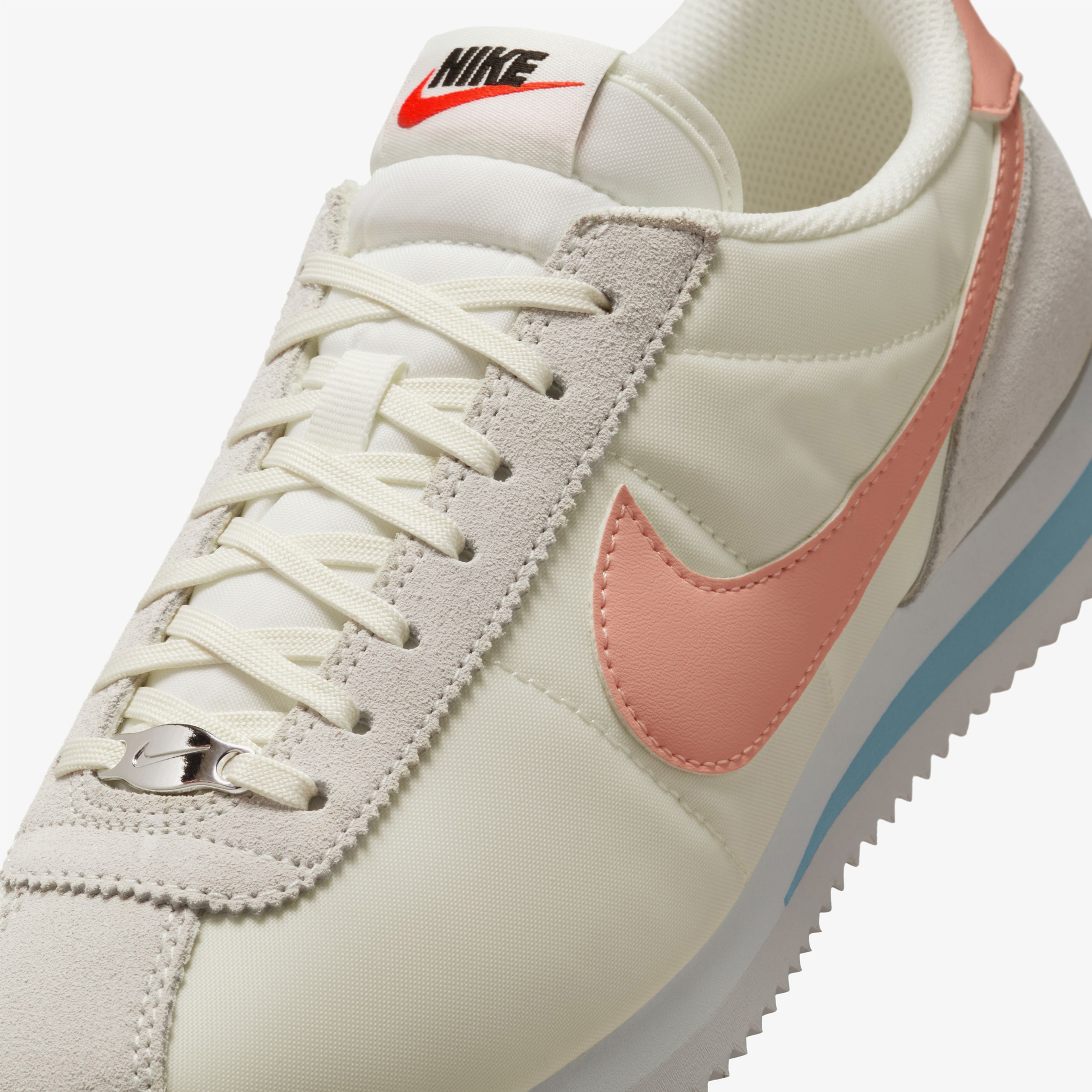 Nike Cortez Kadın Beyaz Sneaker