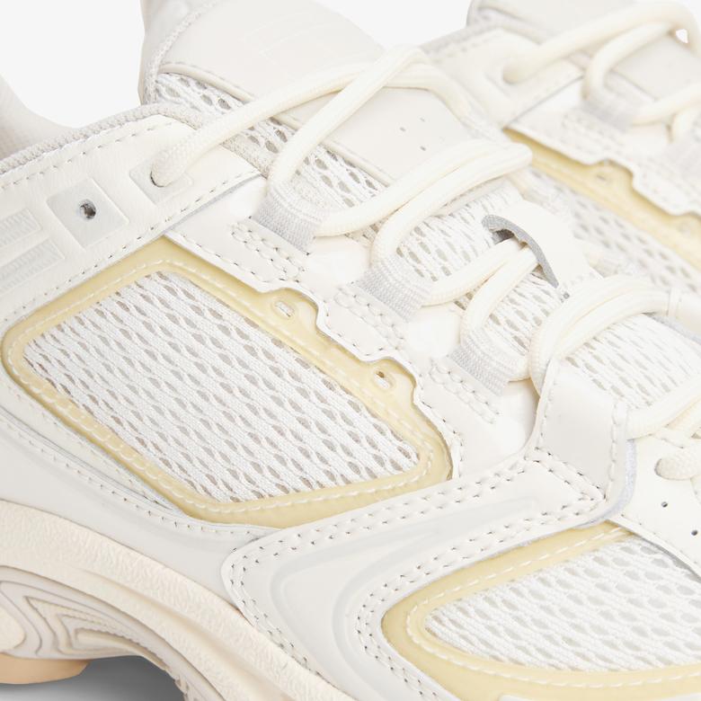 Tommy Hilfiger Fine Cleat Archive Runner Kadın Beyaz Spor Ayakkabı