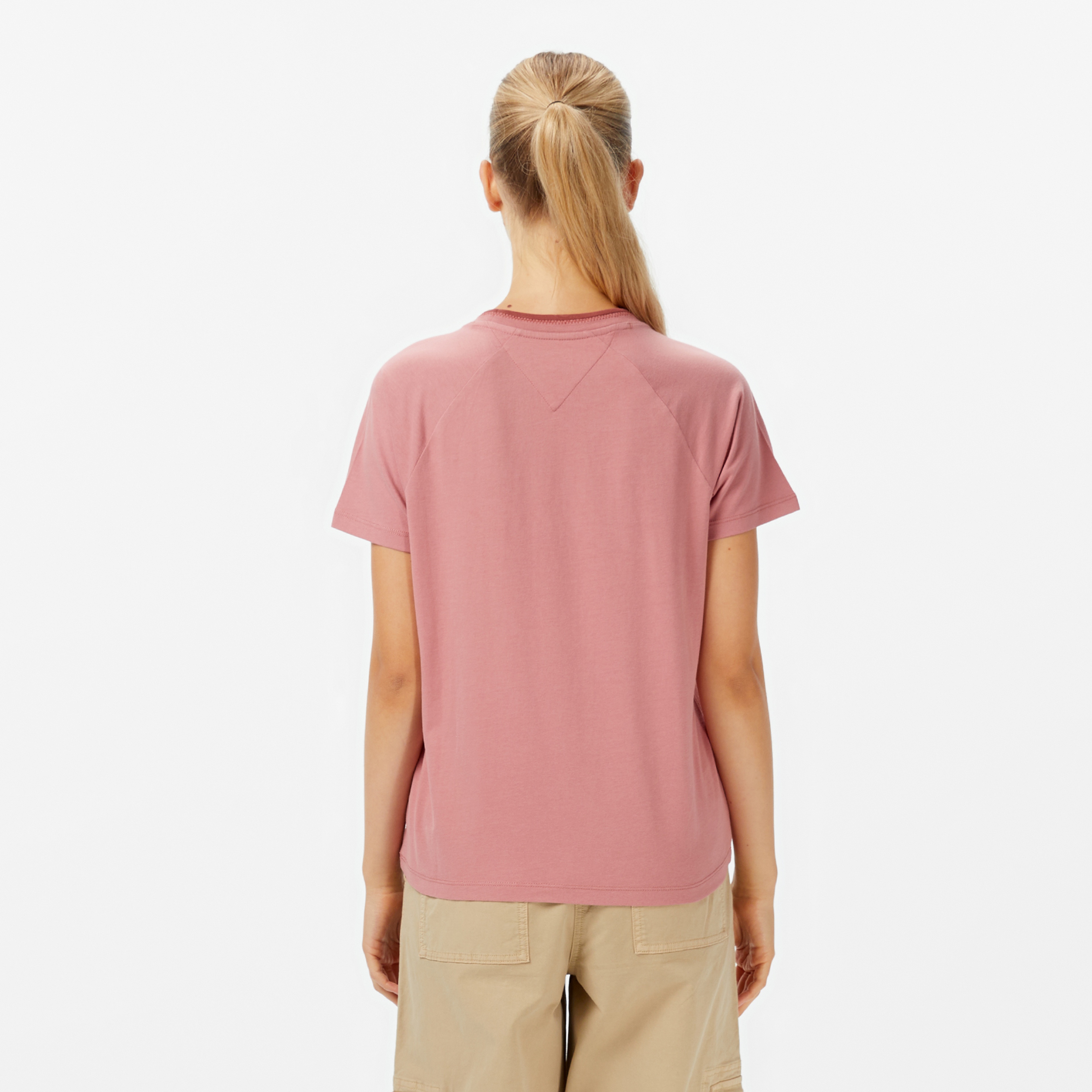 Tommy Jeans Graphic Kadın Pembe T-Shirt