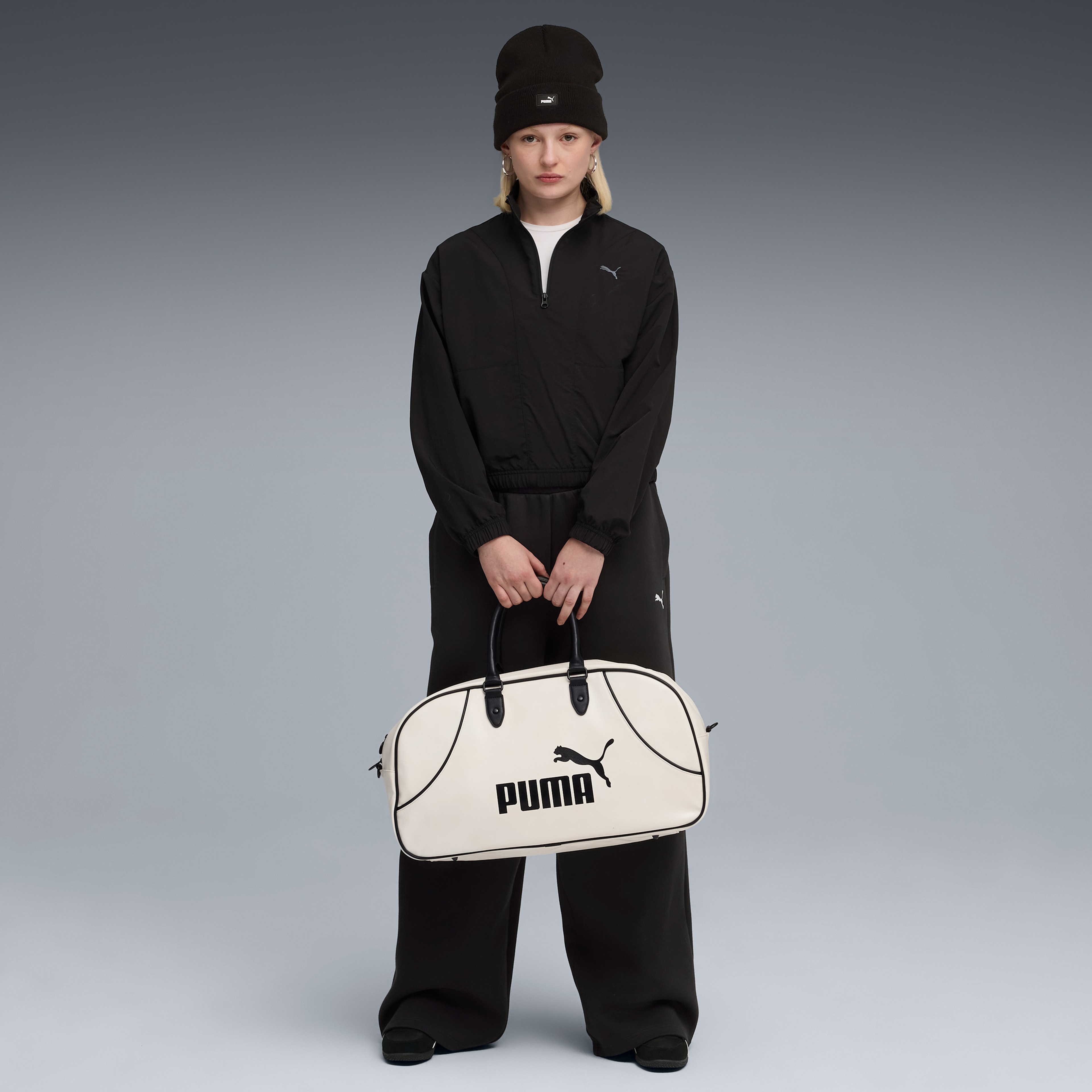 Puma HER Relaxed Kadın Siyah Sweatshirt