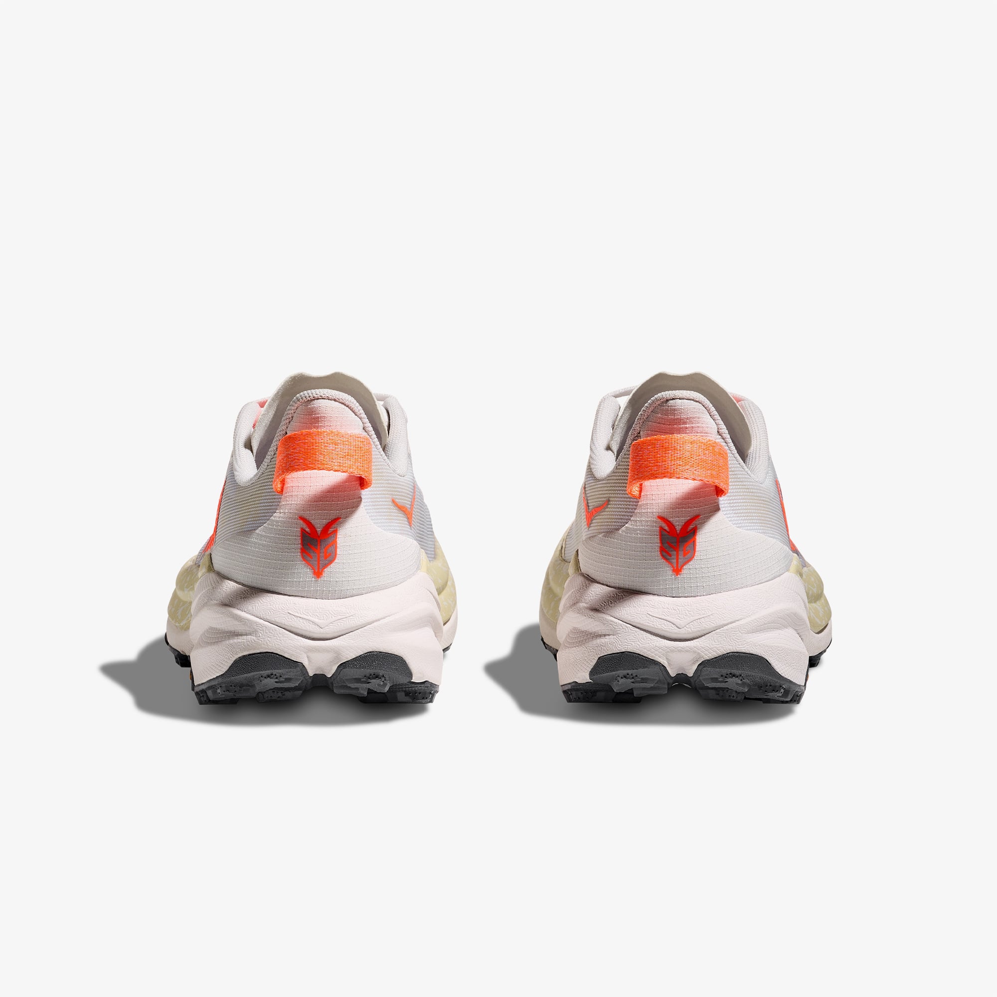 Hoka Speedgoat 6 Kadın Beyaz Koşu Ayakkabısı