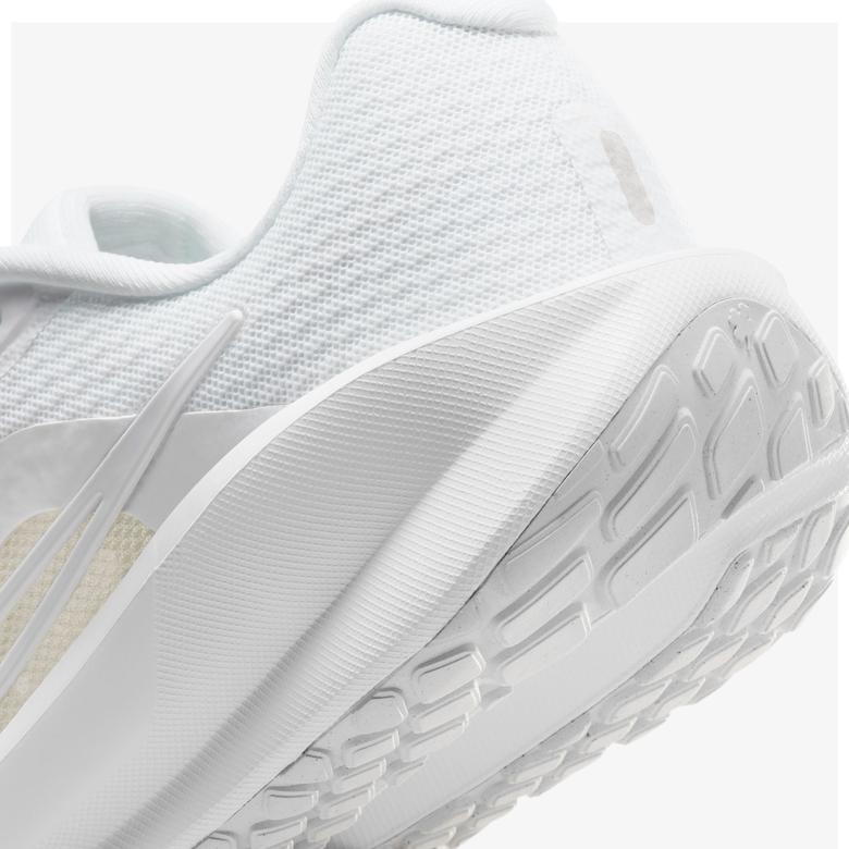 Nike  Downshifter 13 Kadın Beyaz Spor Ayakkabı