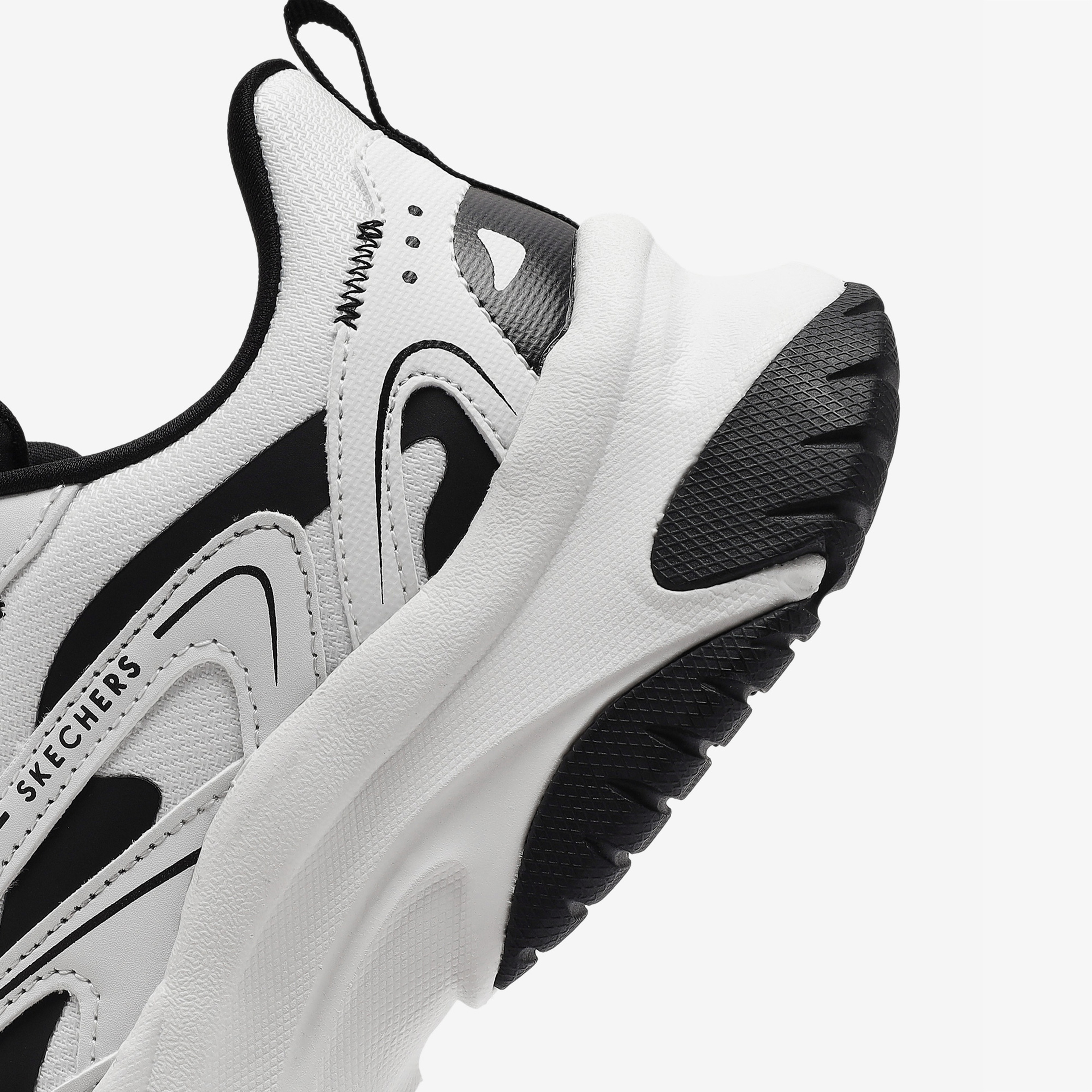 Skechers Moonhiker Kadın Beyaz Spor Ayakkabı