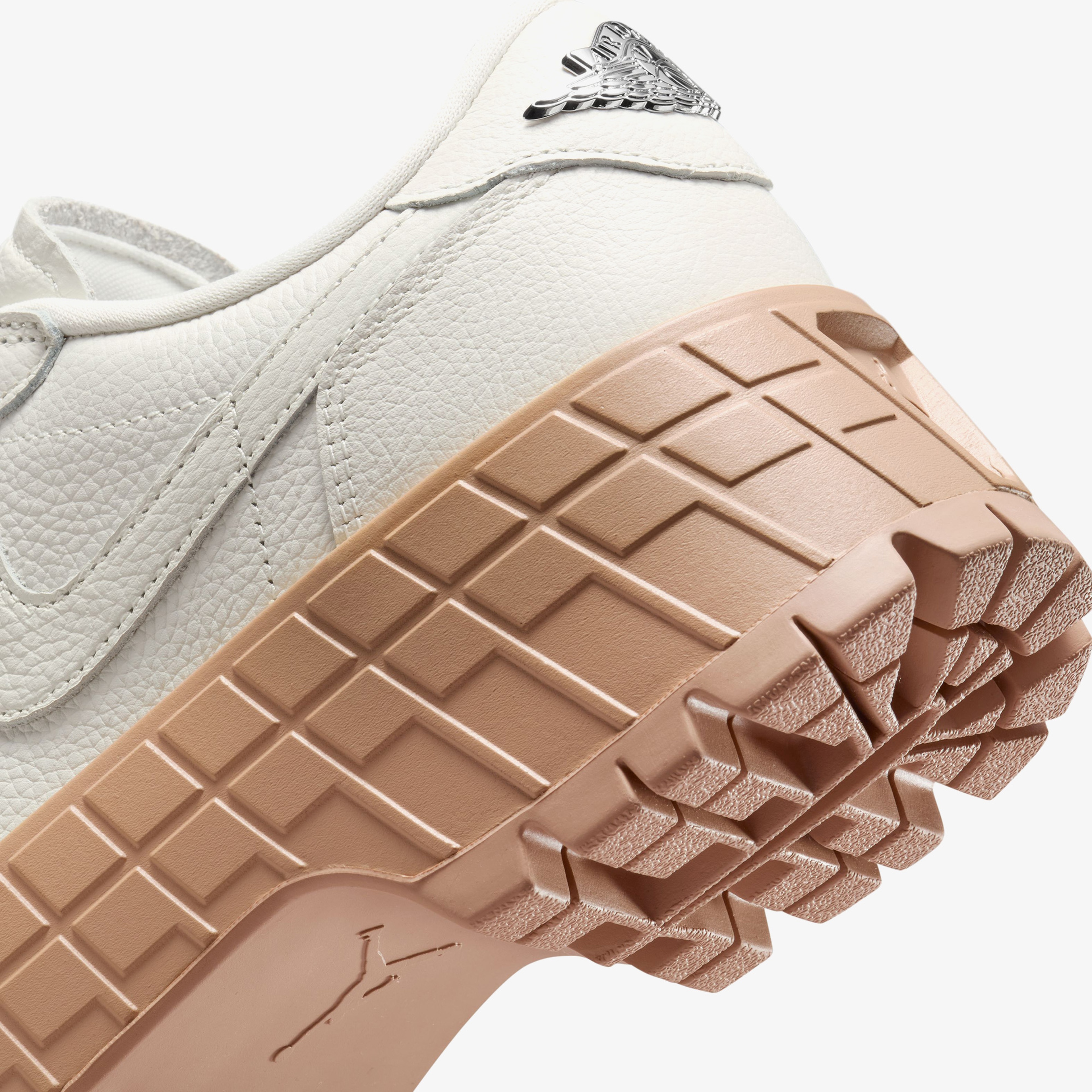 Nike Air Jordan 1 Brooklyn Low Kadın Beyaz Spor Ayakkabı