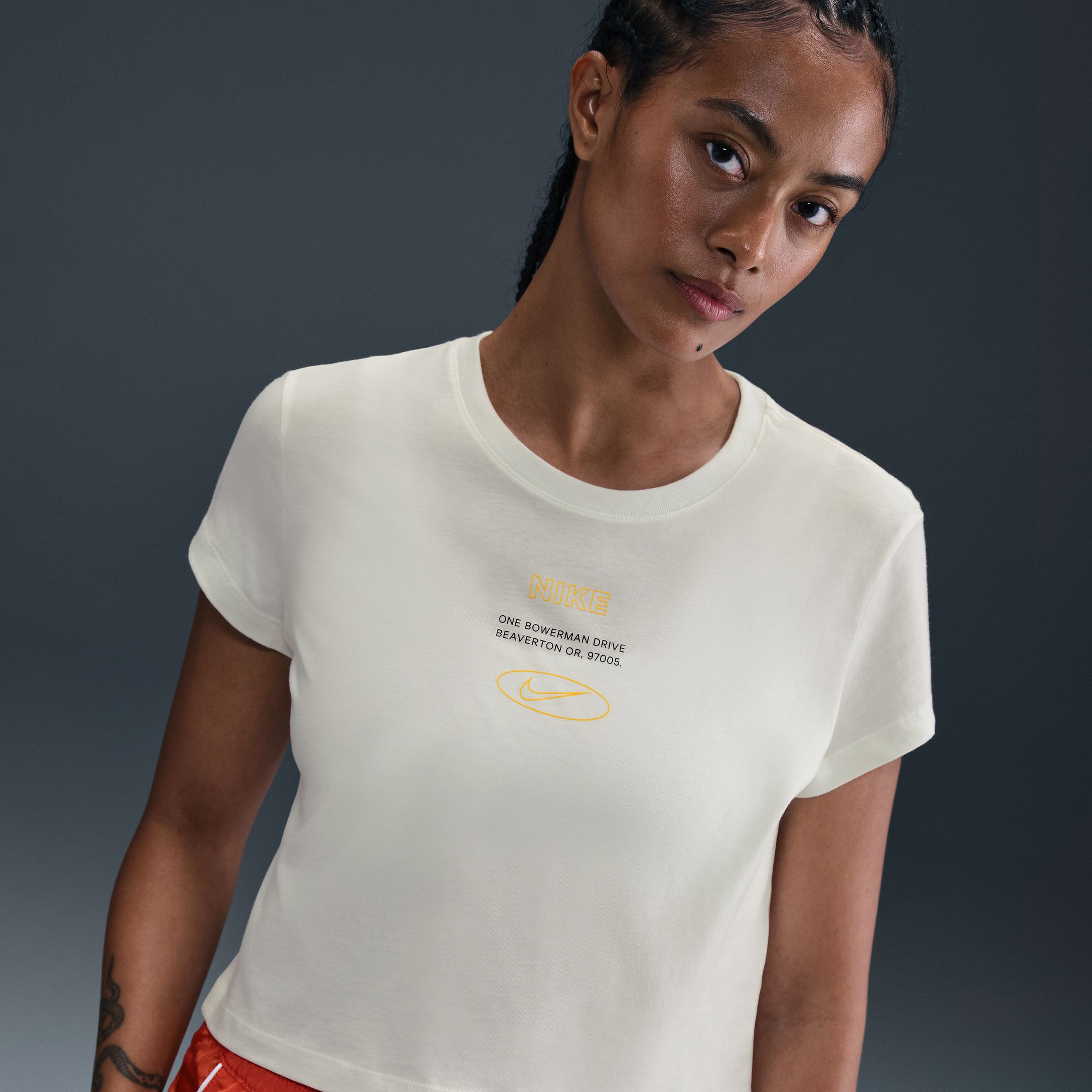 Nike Sportswear Classics Plus Kadın Beyaz T-Shirt