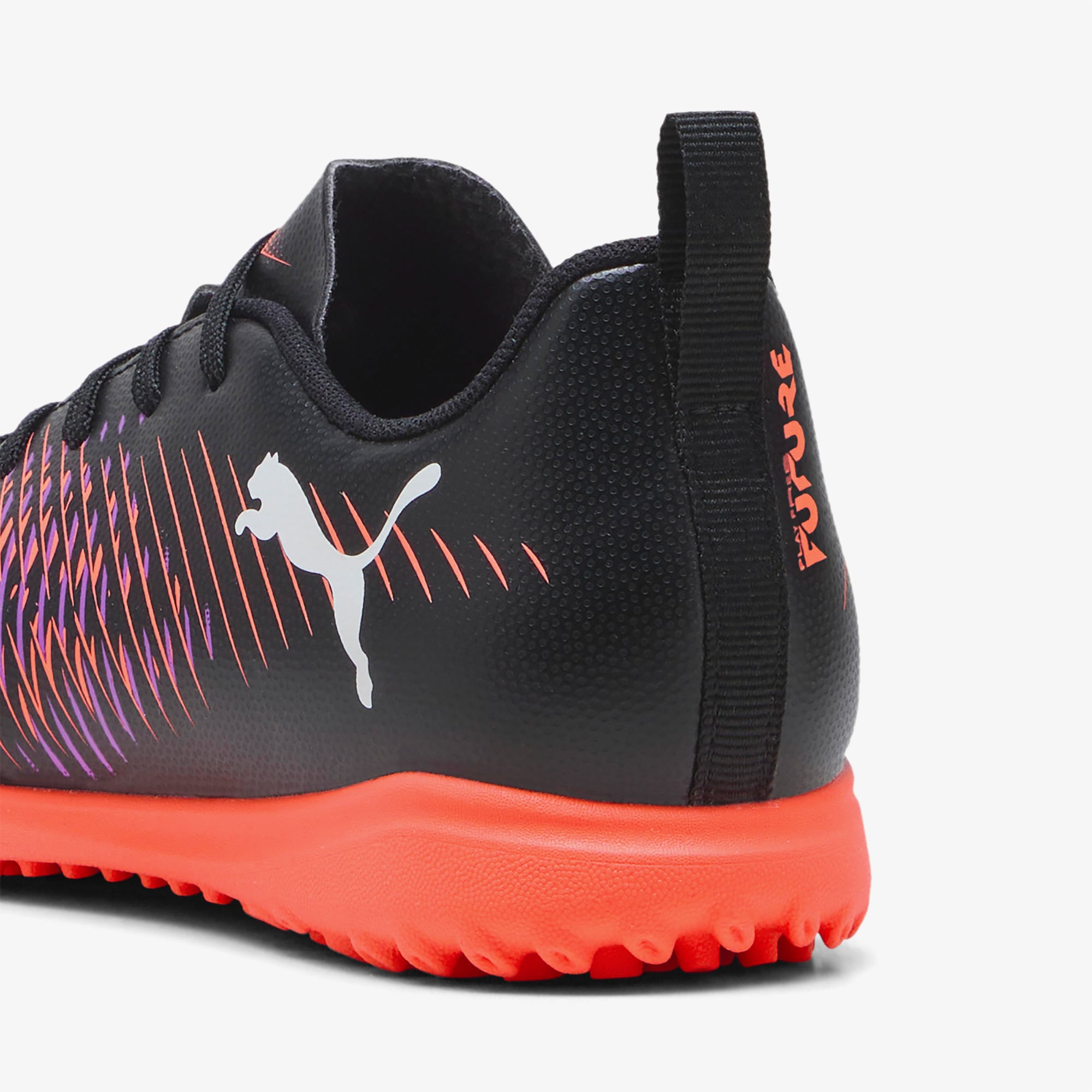 Puma Future 8 TT Çocuk Renkli Halı Saha Kramponu