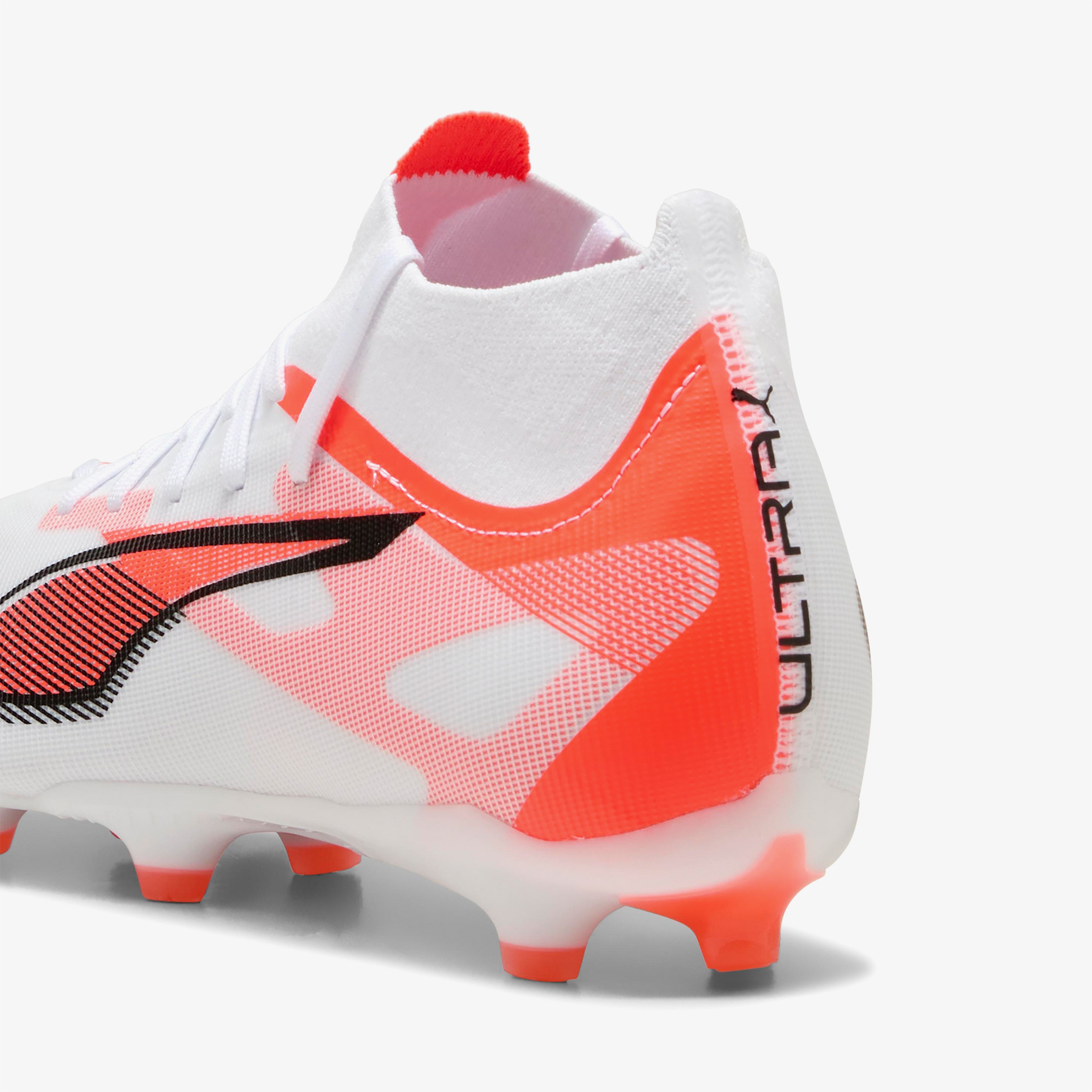 Puma Ultra 5 Match Fg Erkek Beyaz Çim Saha Kramponu