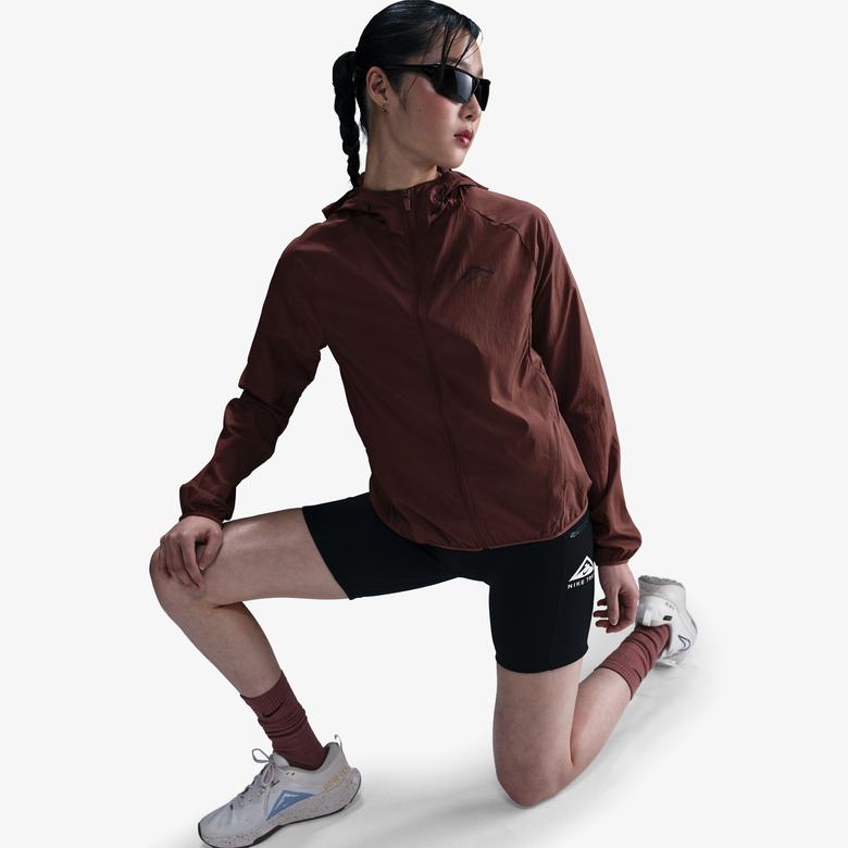 Nike Trail Kadın Kahverengi Koşu Ceketi