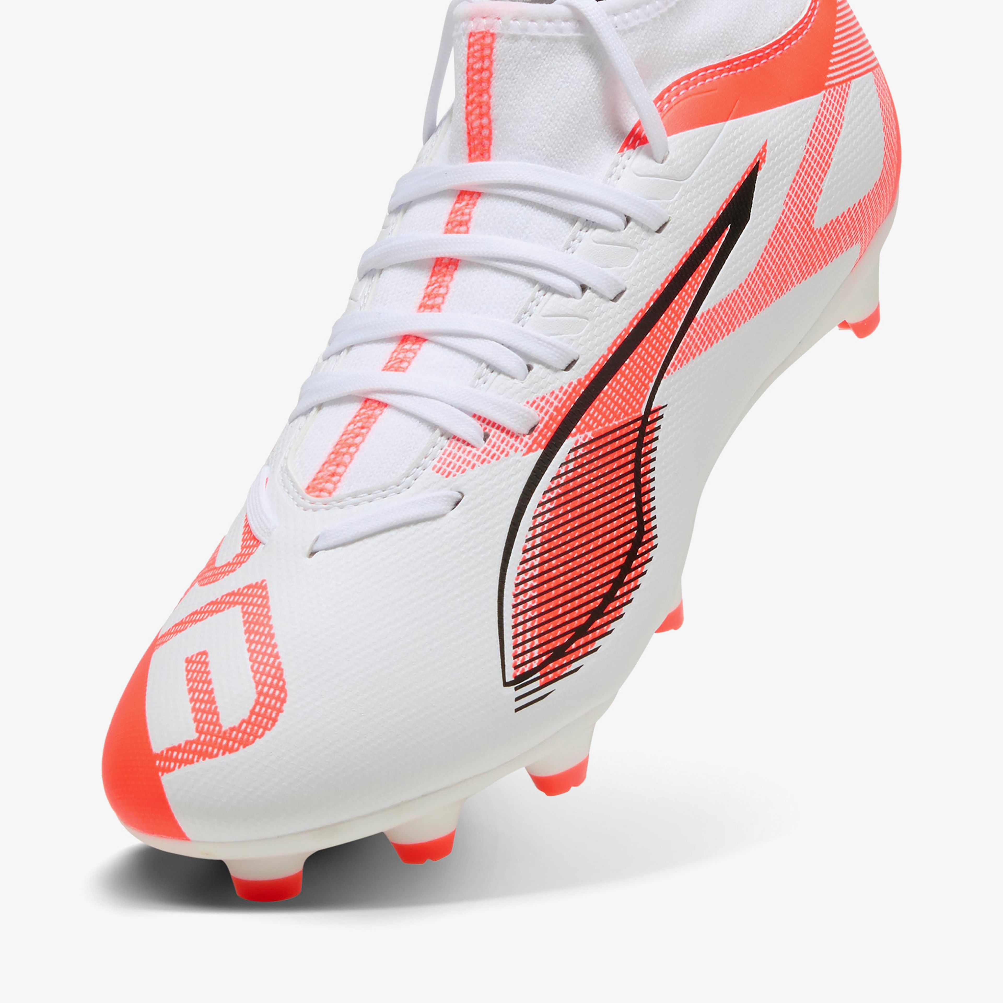 Puma Ultra 5 Play+ Fg/Ag Erkek Beyaz Çim Saha Kramponu