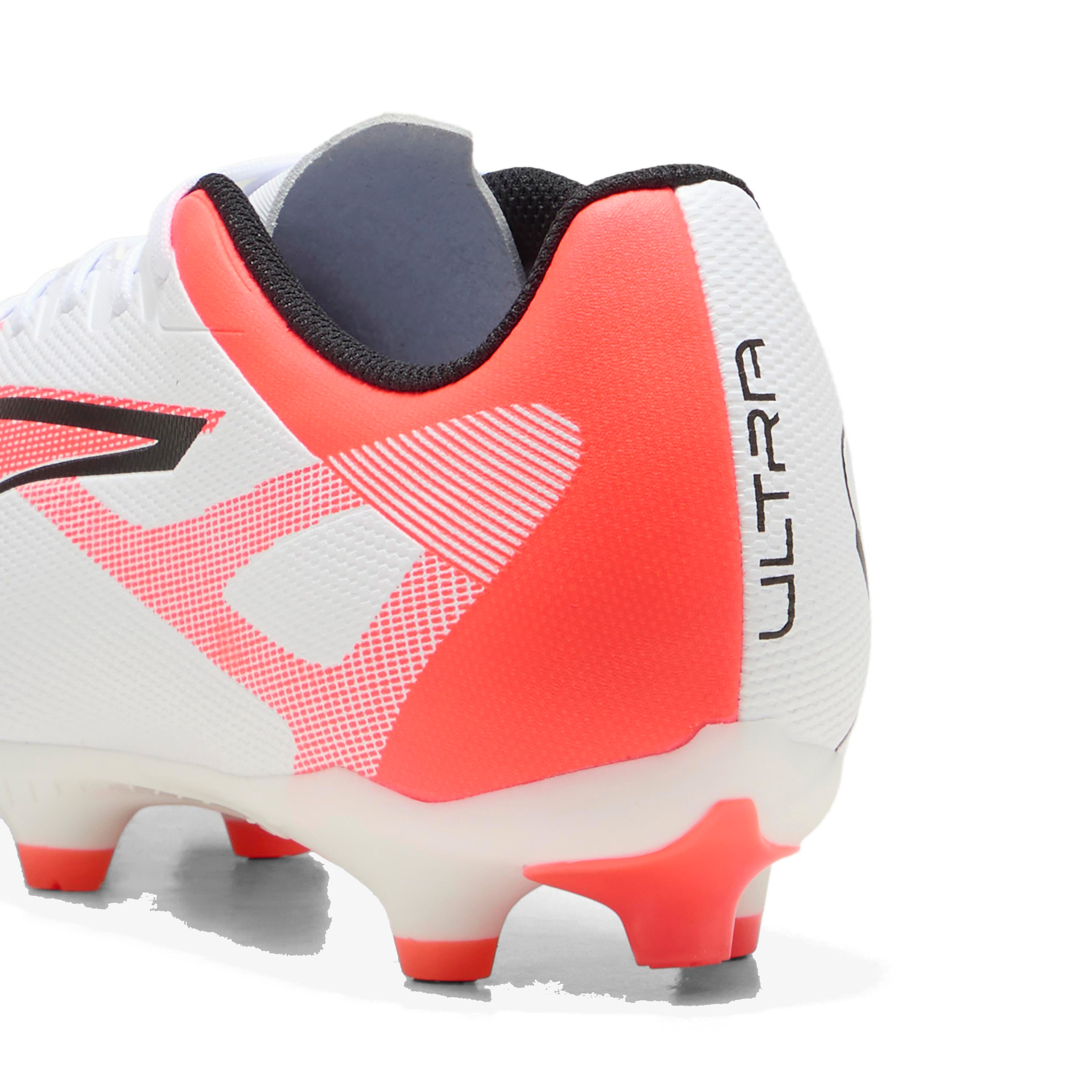 Puma Ultra 5 Play Fg/Ag Erkek Beyaz Çim Saha Kramponu