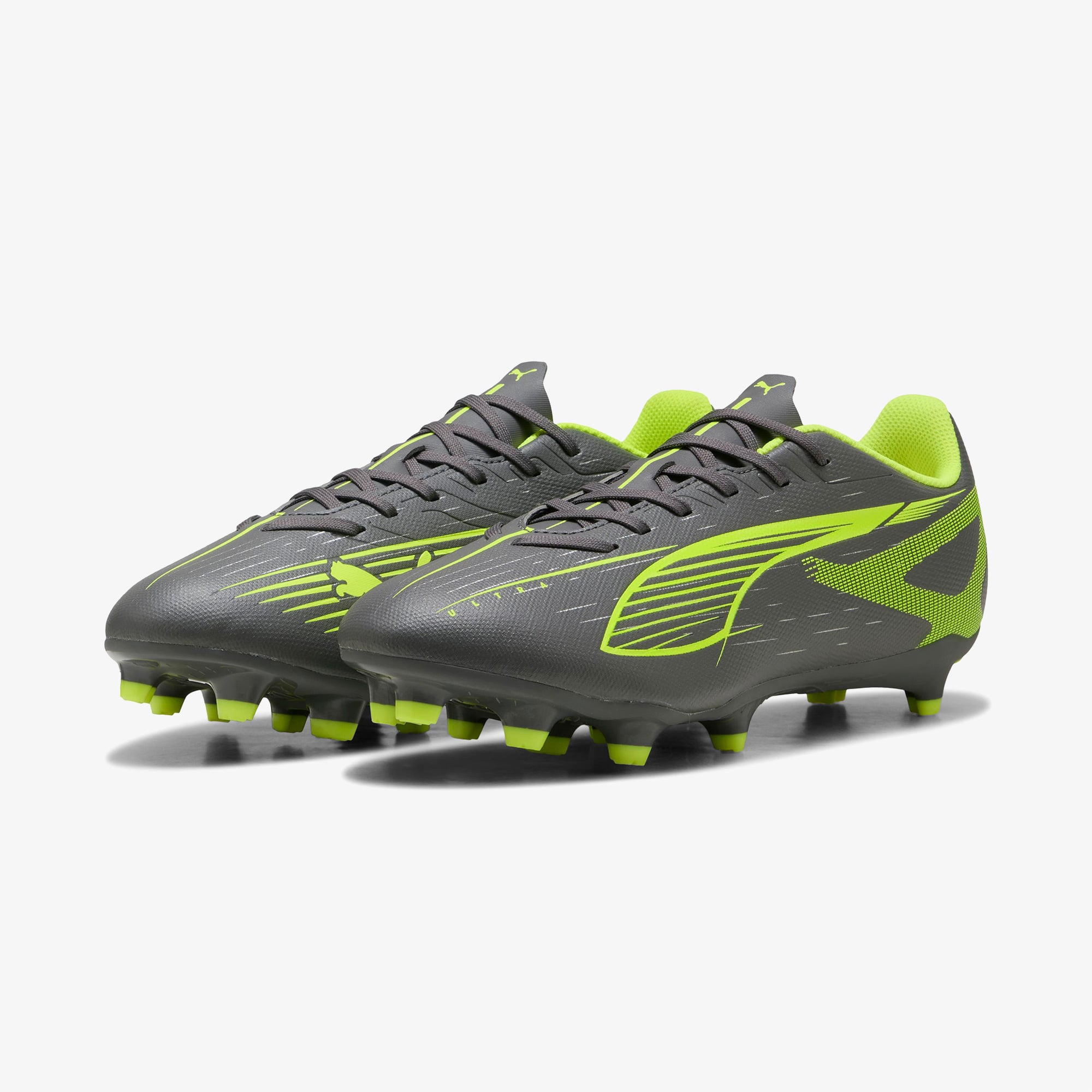 Puma Ultra 5 Play Fg/Ag Erkek Gri Çim Saha Kramponu