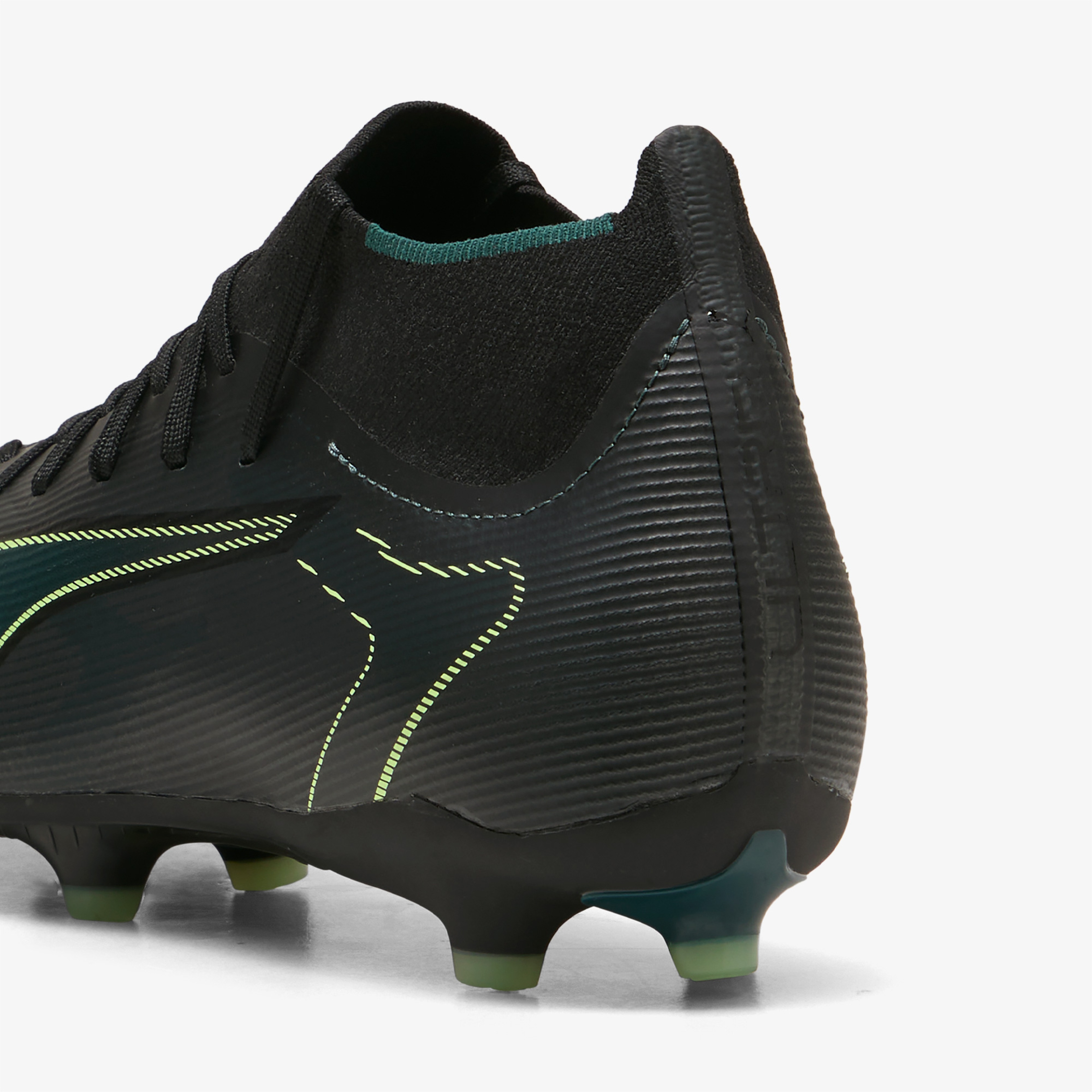 Puma Ultra 6 Match+ Fg-Ag Erkek Siyah Çim Saha Kramponu