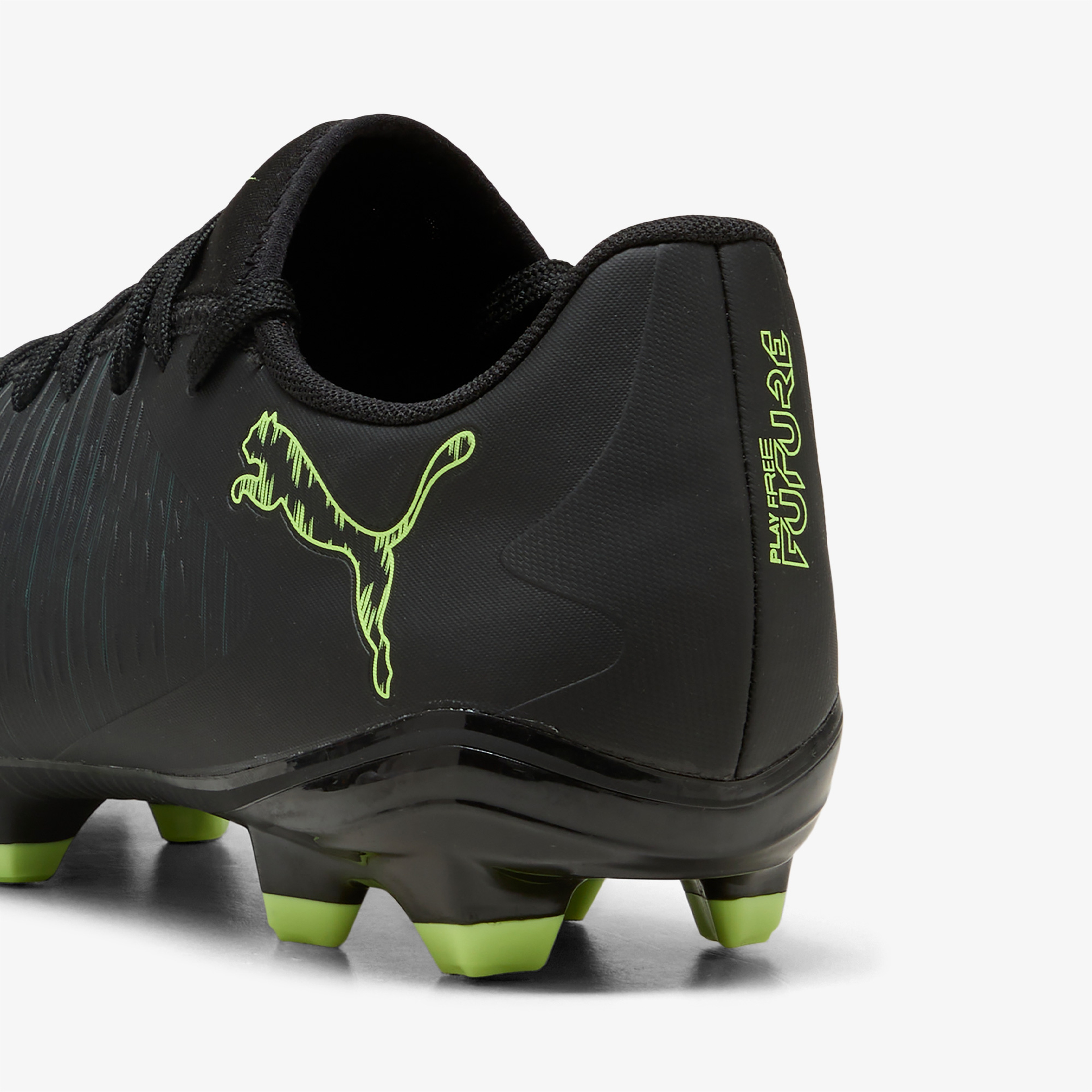 Puma Future 8 Play Fg-Ag Erkek Siyah Çim Saha Kramponu