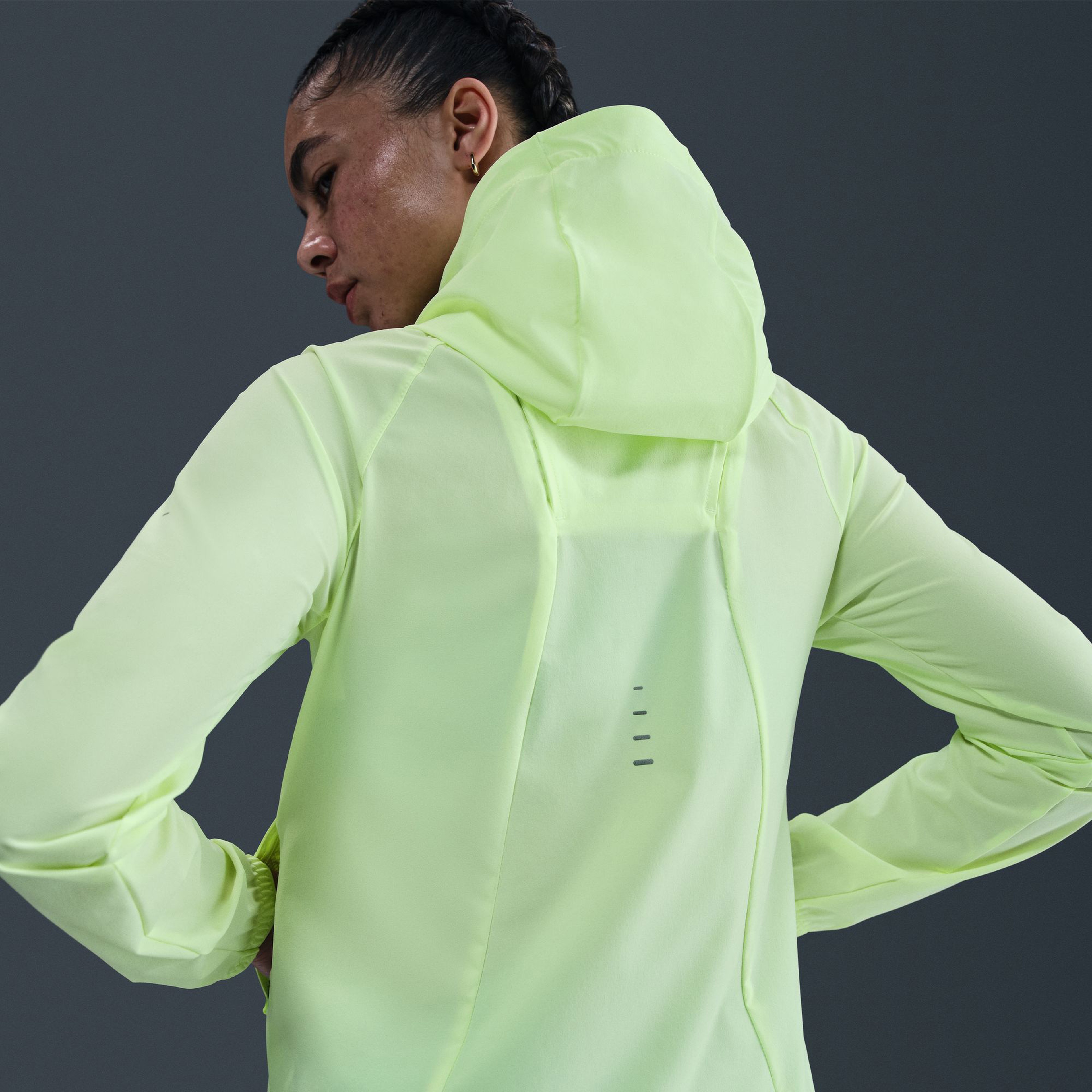 Nike Swift Kadın Sarı Koşu Ceketi