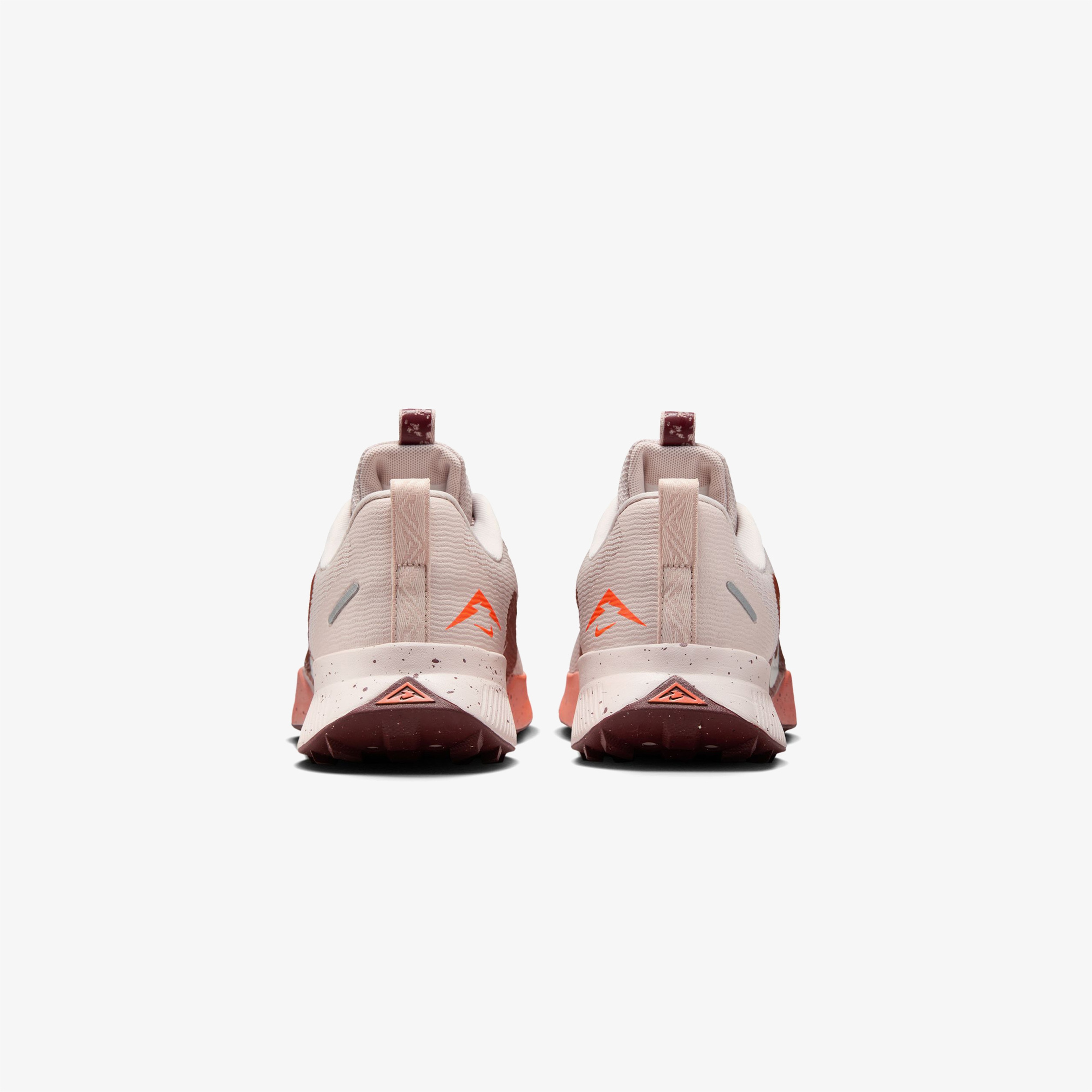 Nike Juniper Trail 3 Kadın Kırmızı Koşu Ayakkabısı