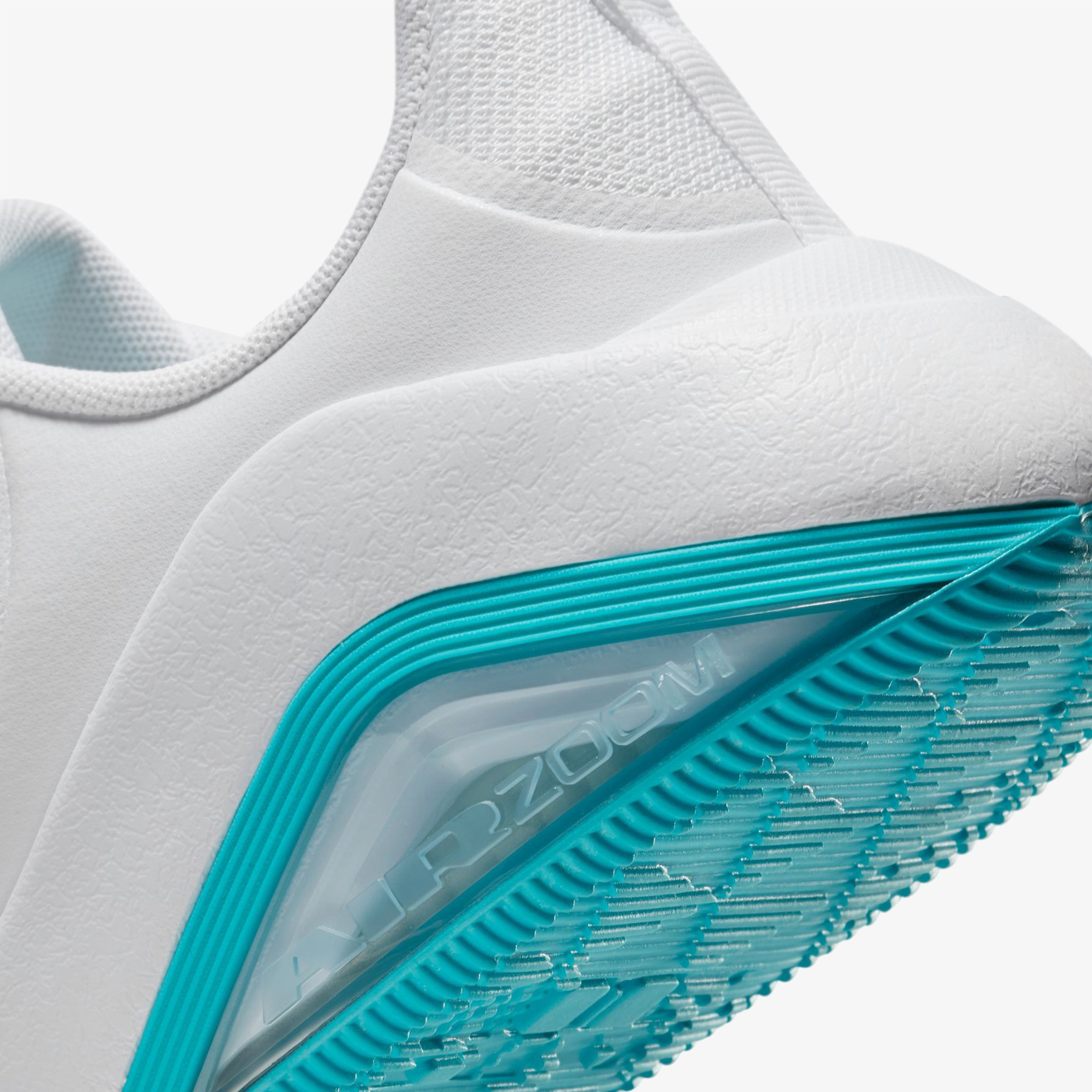 Nike Bella 7 Kadın Beyaz Antrenman Ayakkabısı