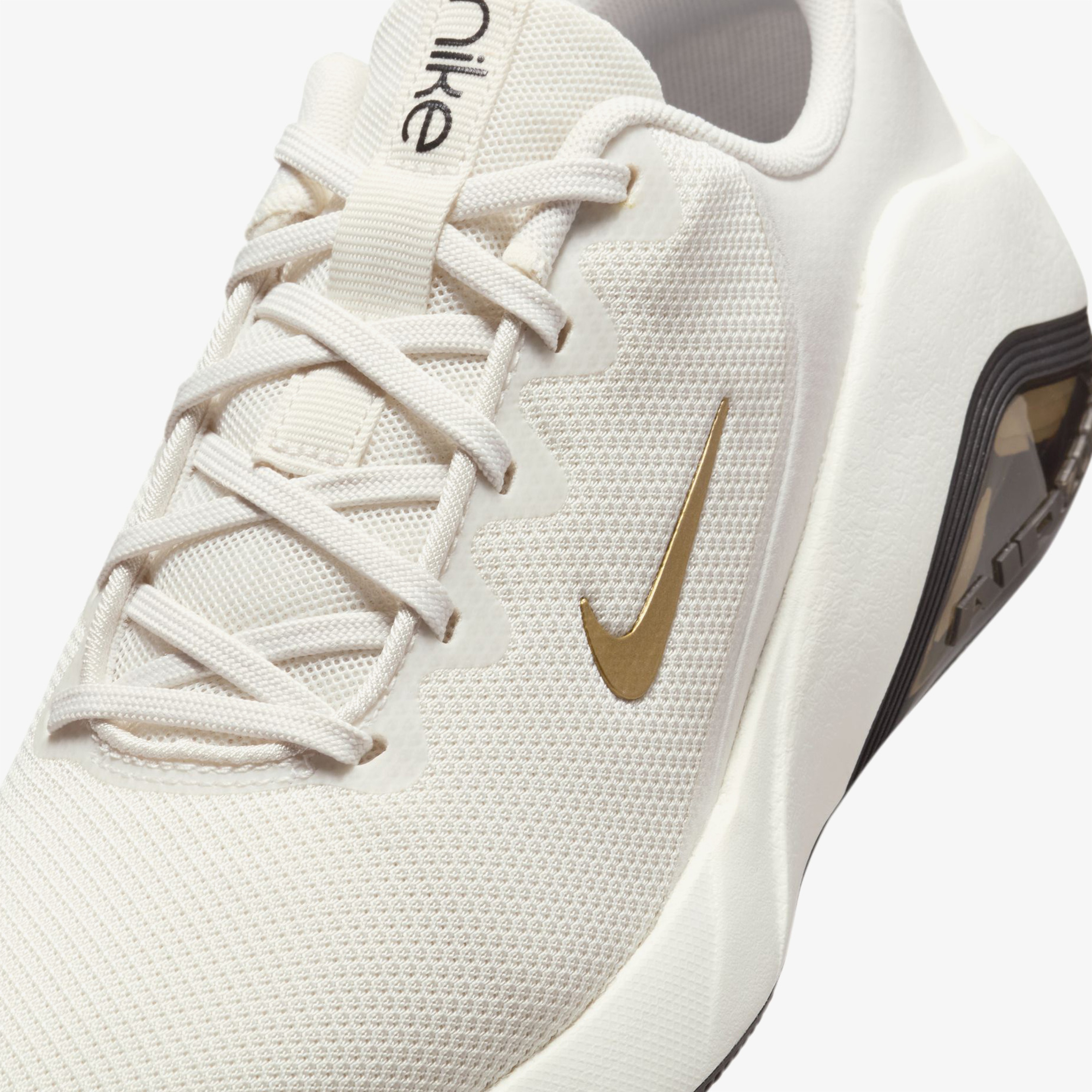 Nike Bella 7 Kadın Krem Antrenman Ayakkabısı