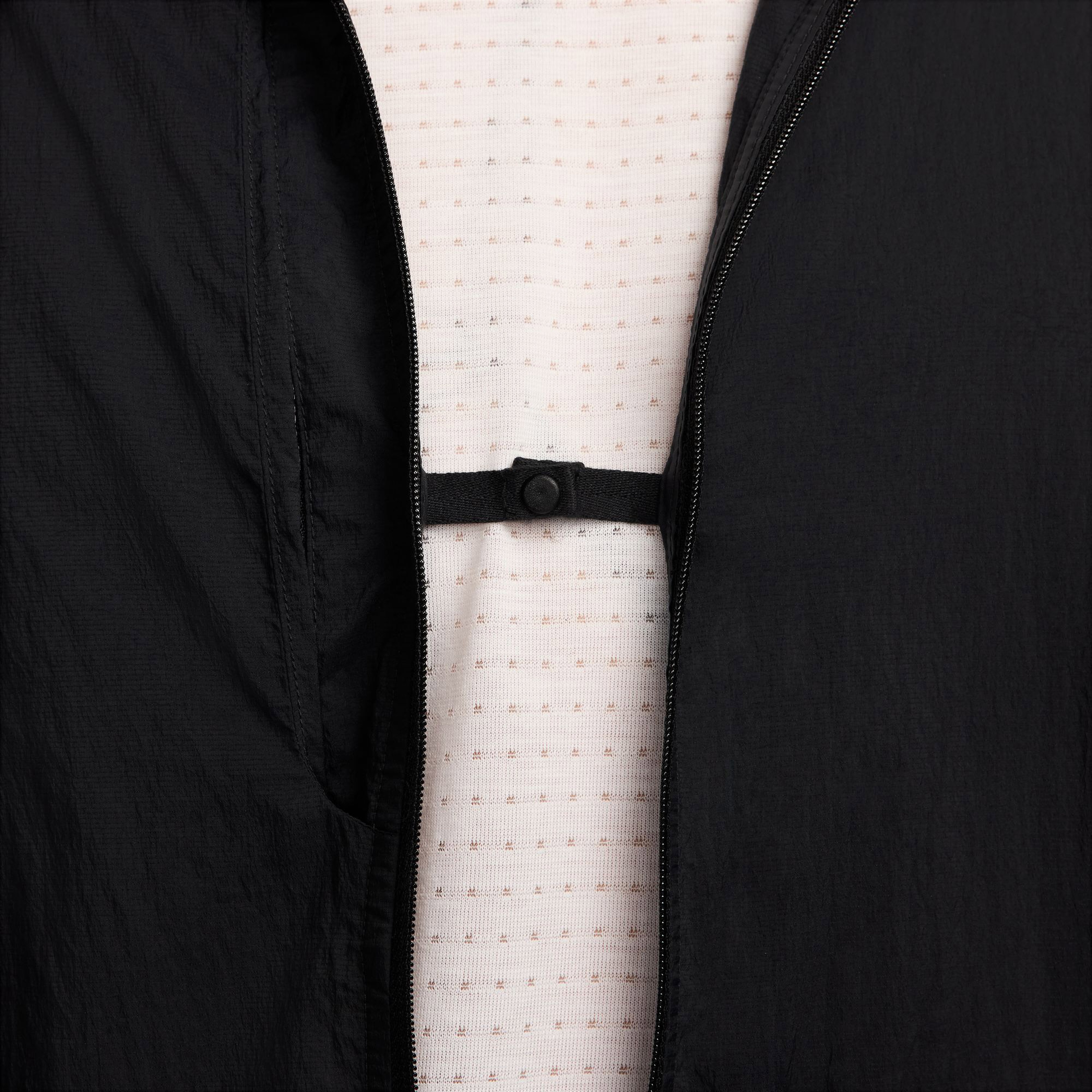 Nike Trail Aireez Erkek Siyah Koşu Ceketi