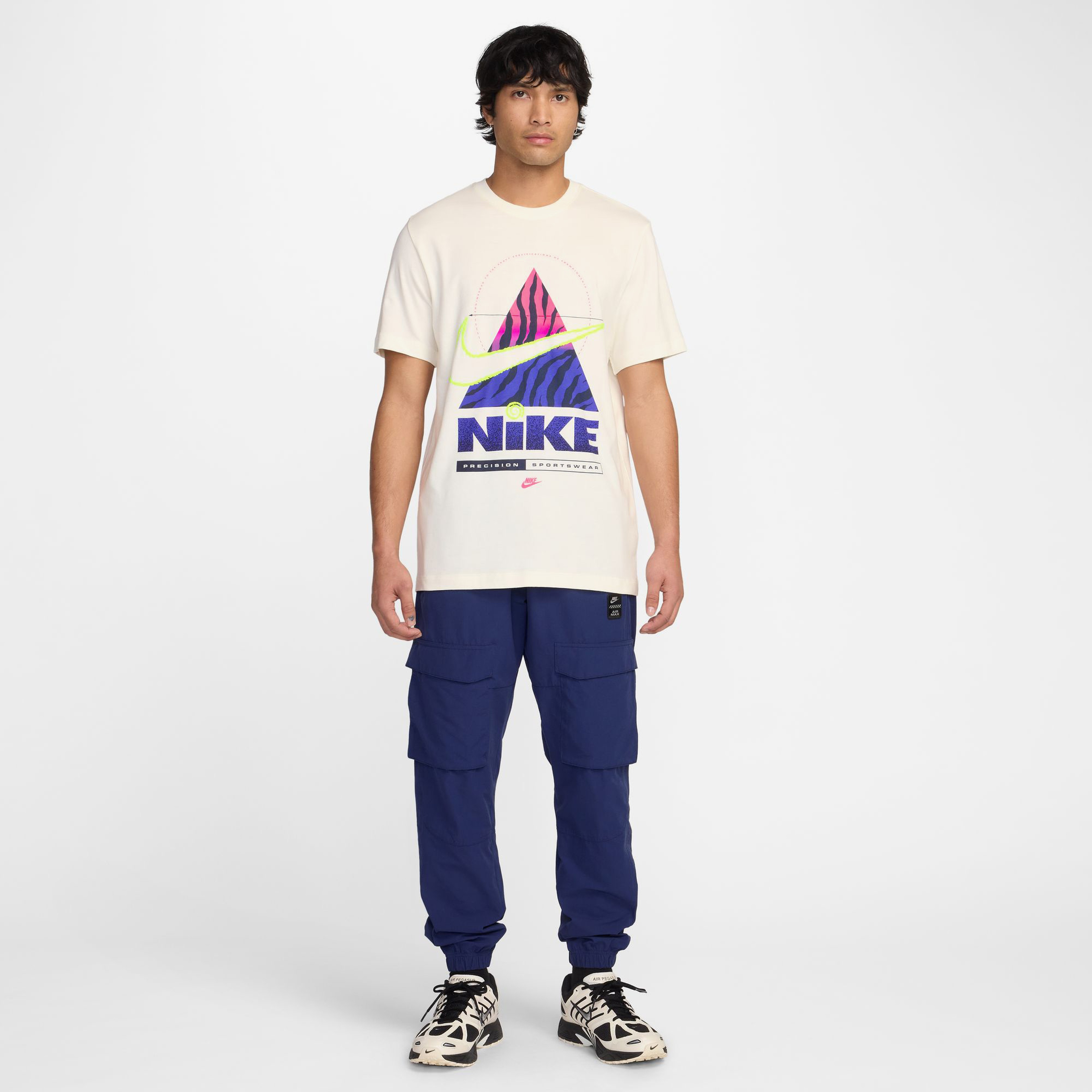 Nike Sportswear Erkek Beyaz T-Shirt