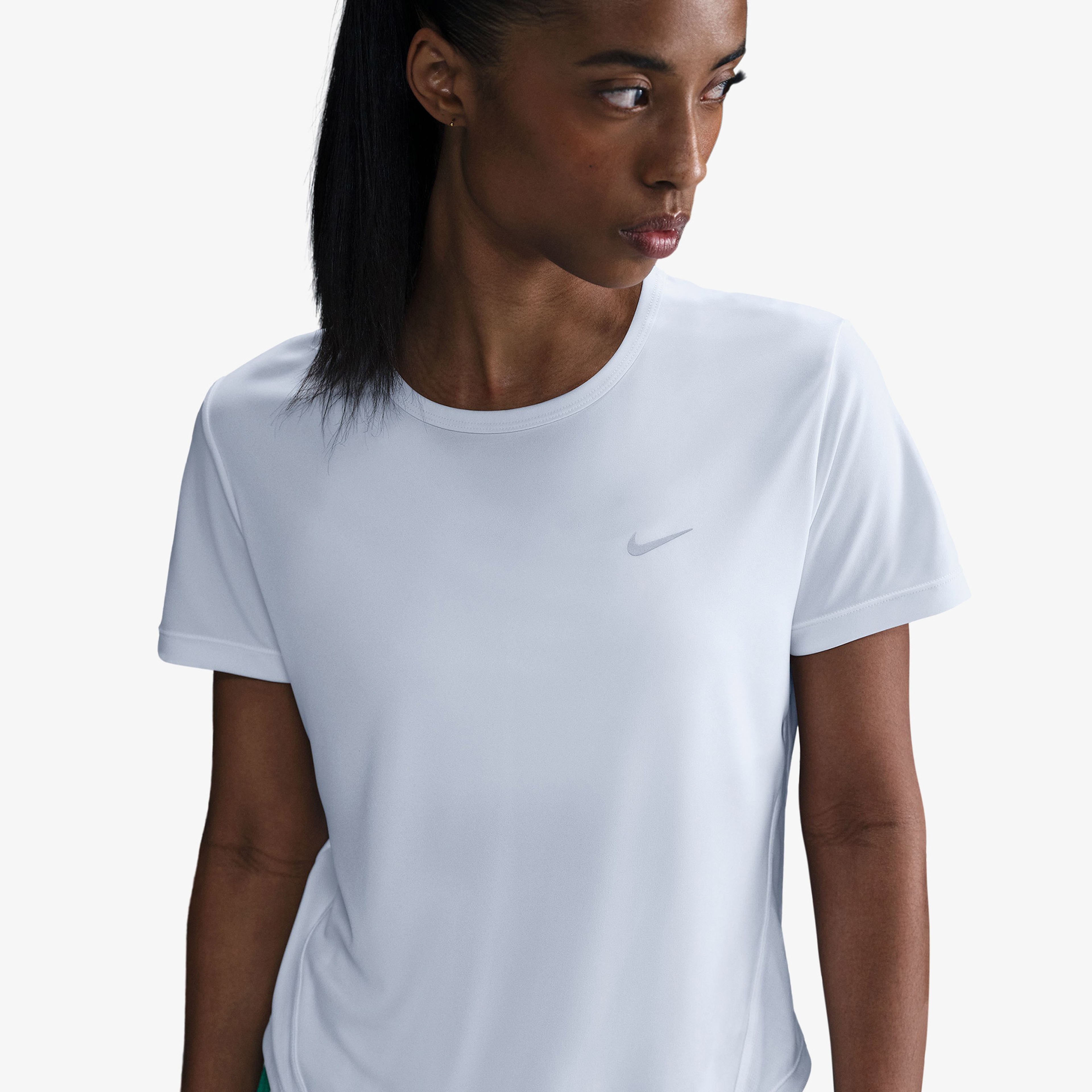 Nike Tempo Dri-Fit Kadın Beyaz T-Shirt