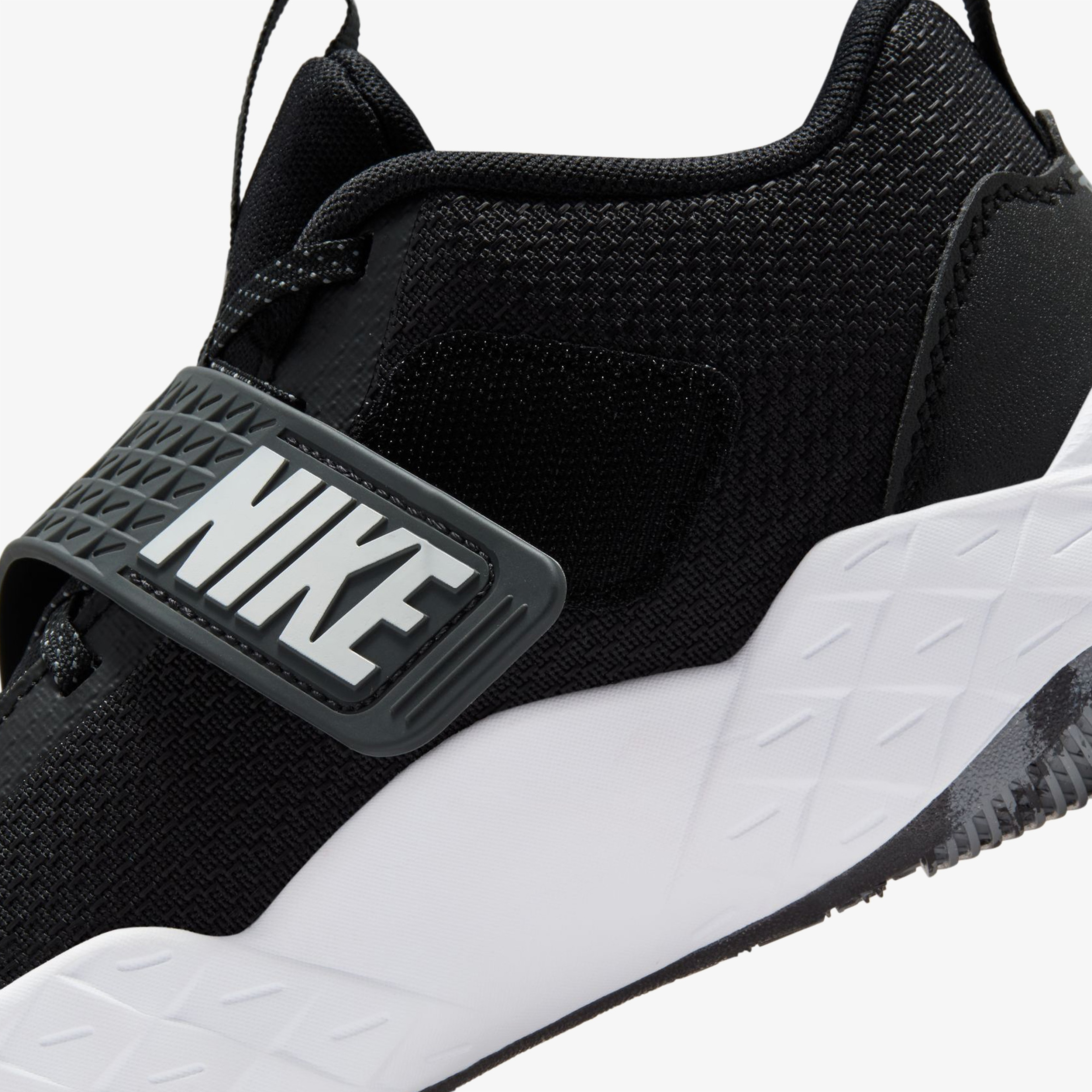 Nike Team Hustle D 12 Çocuk Siyah Basketbol Ayakkabısı