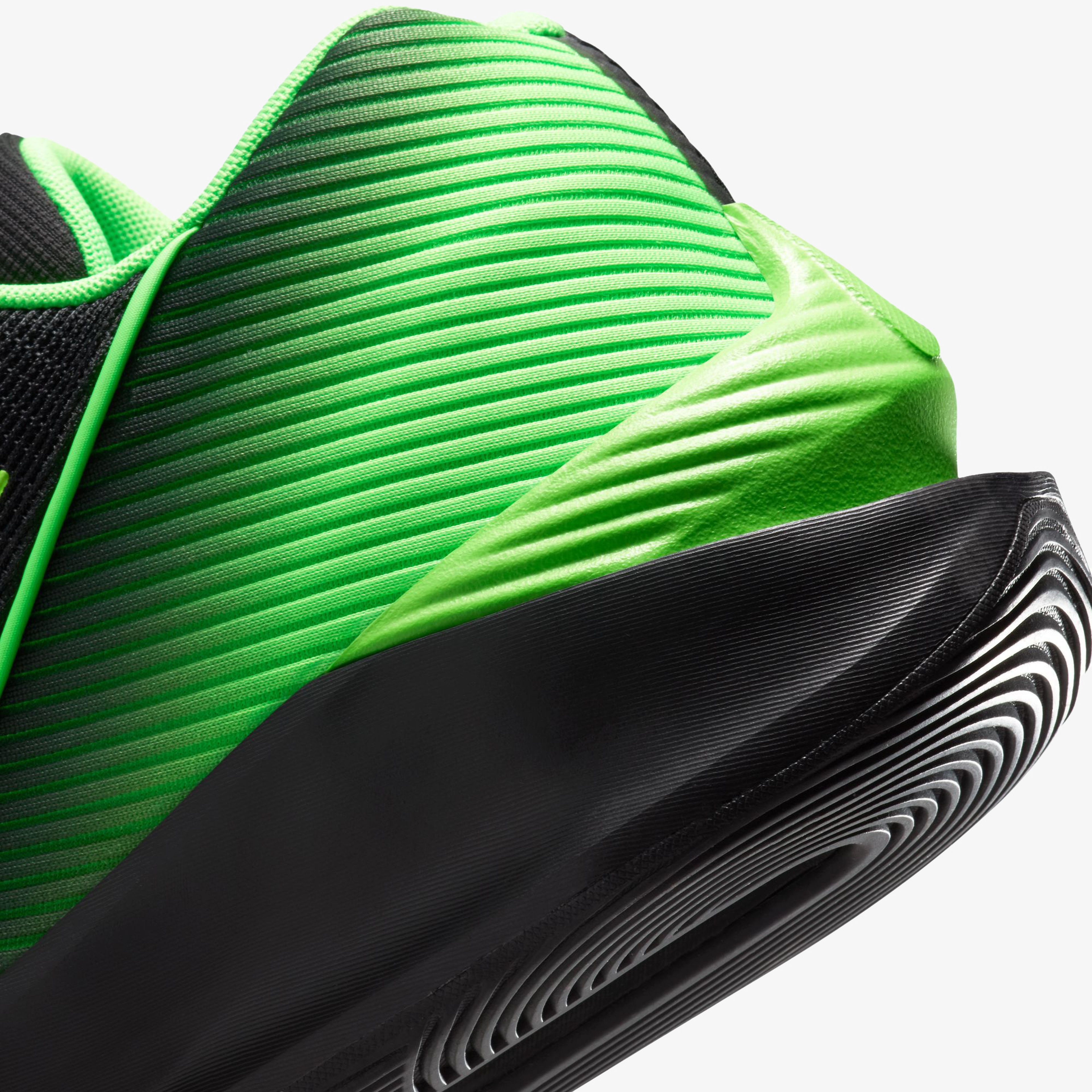 Nike G.T. Jump Academy Erkek Siyah Basketbol Ayakkabısı