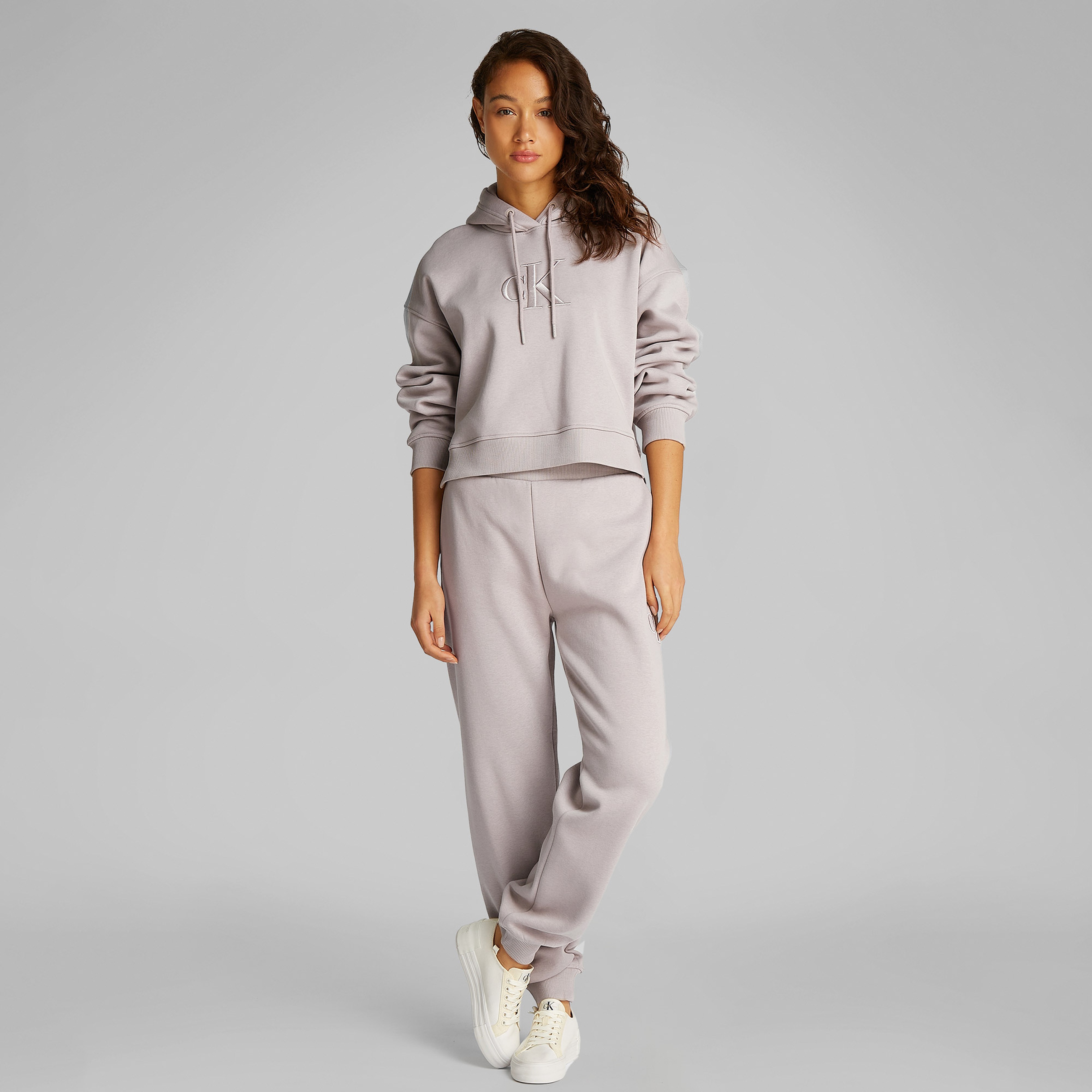 Calvin Klein Raised Kadın Gri Sweatshirt