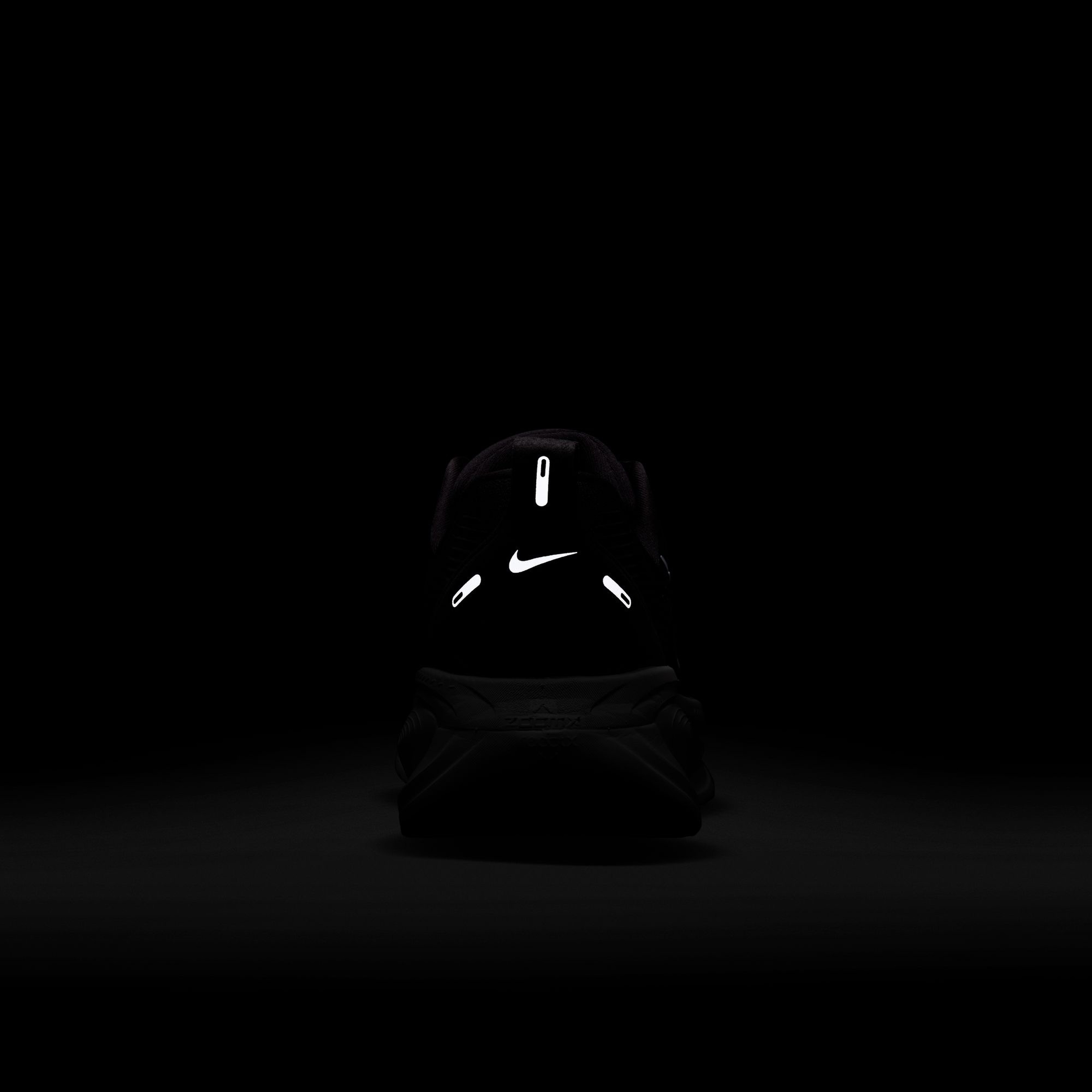 Nike Vomero 18 Erkek Siyah Koşu Ayakkabısı