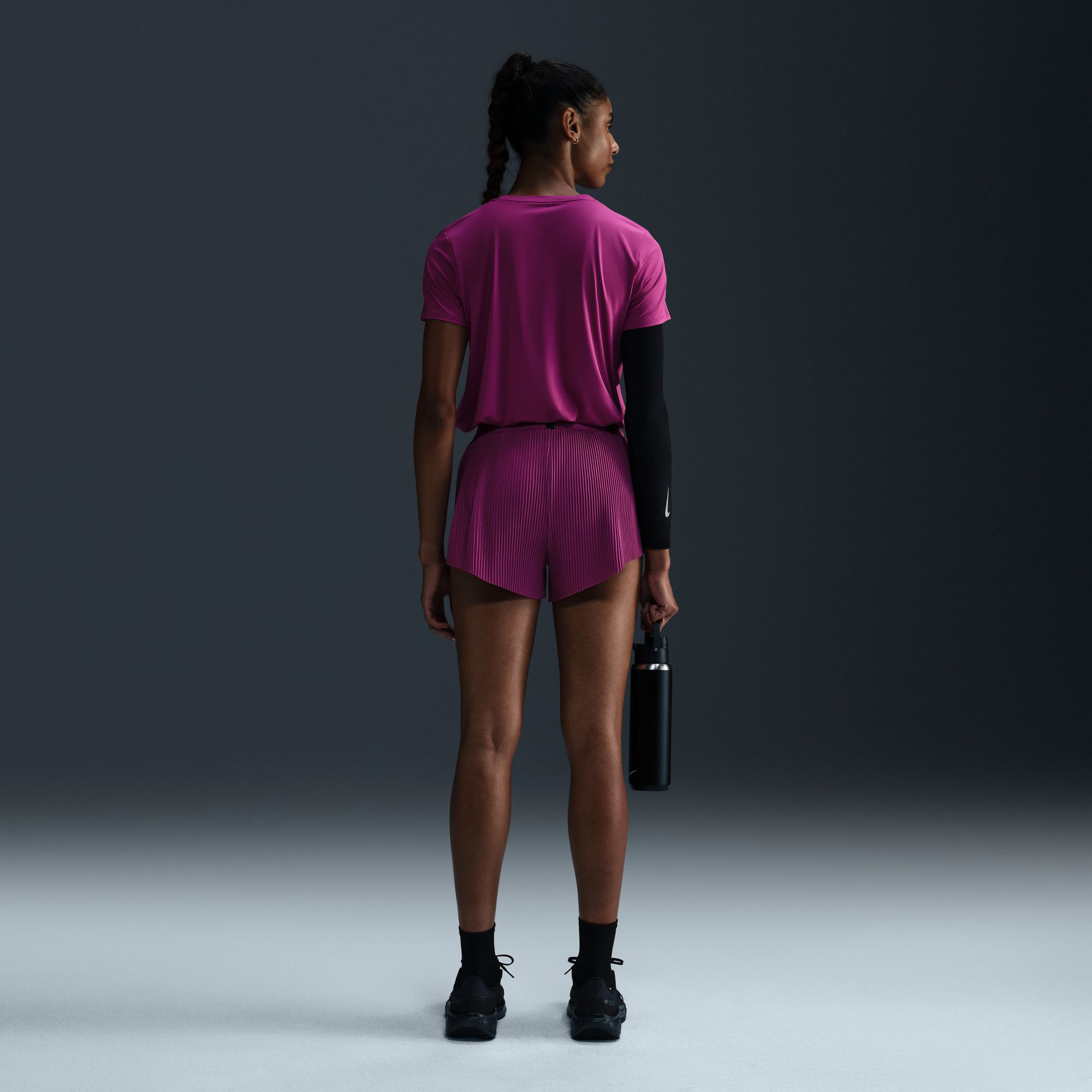 Nike Dri-Fit One Swoosh Graphic Kadın Mor Koşu T-Shirt