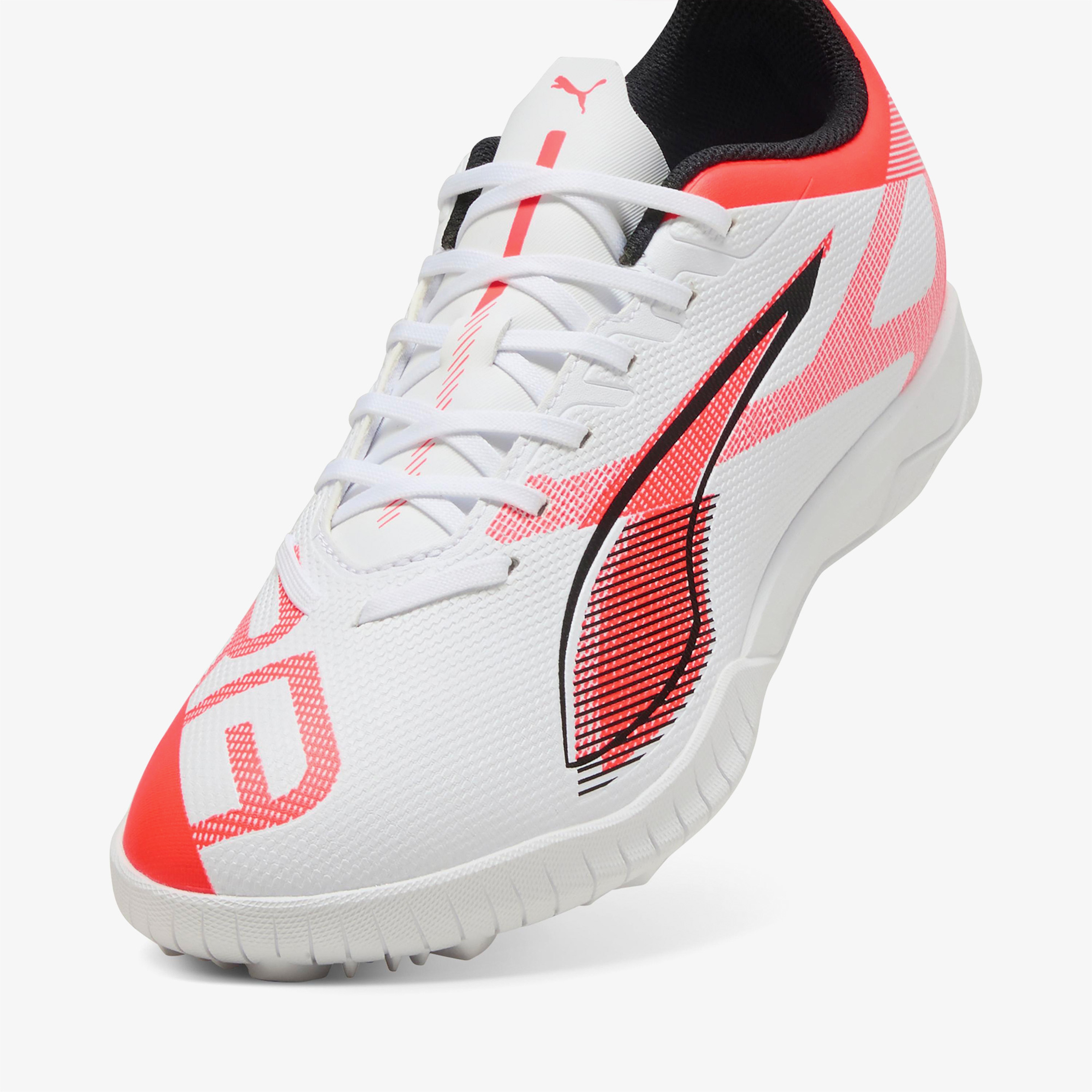 Puma Ultra 5 Play Erkek Beyaz Halı Saha Kramponu