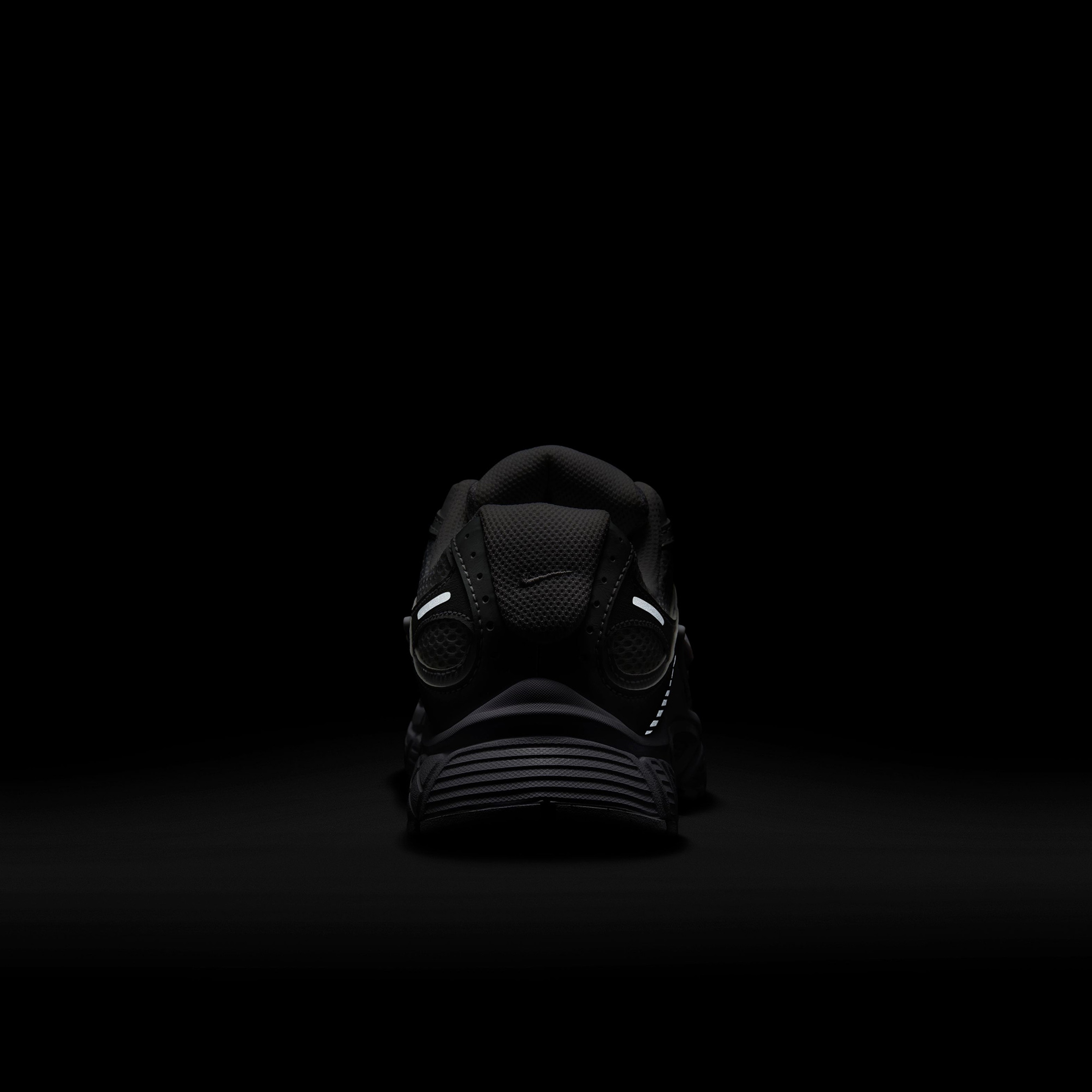 Nike V5 RNR Kadın Beyaz Spor Ayakkabı