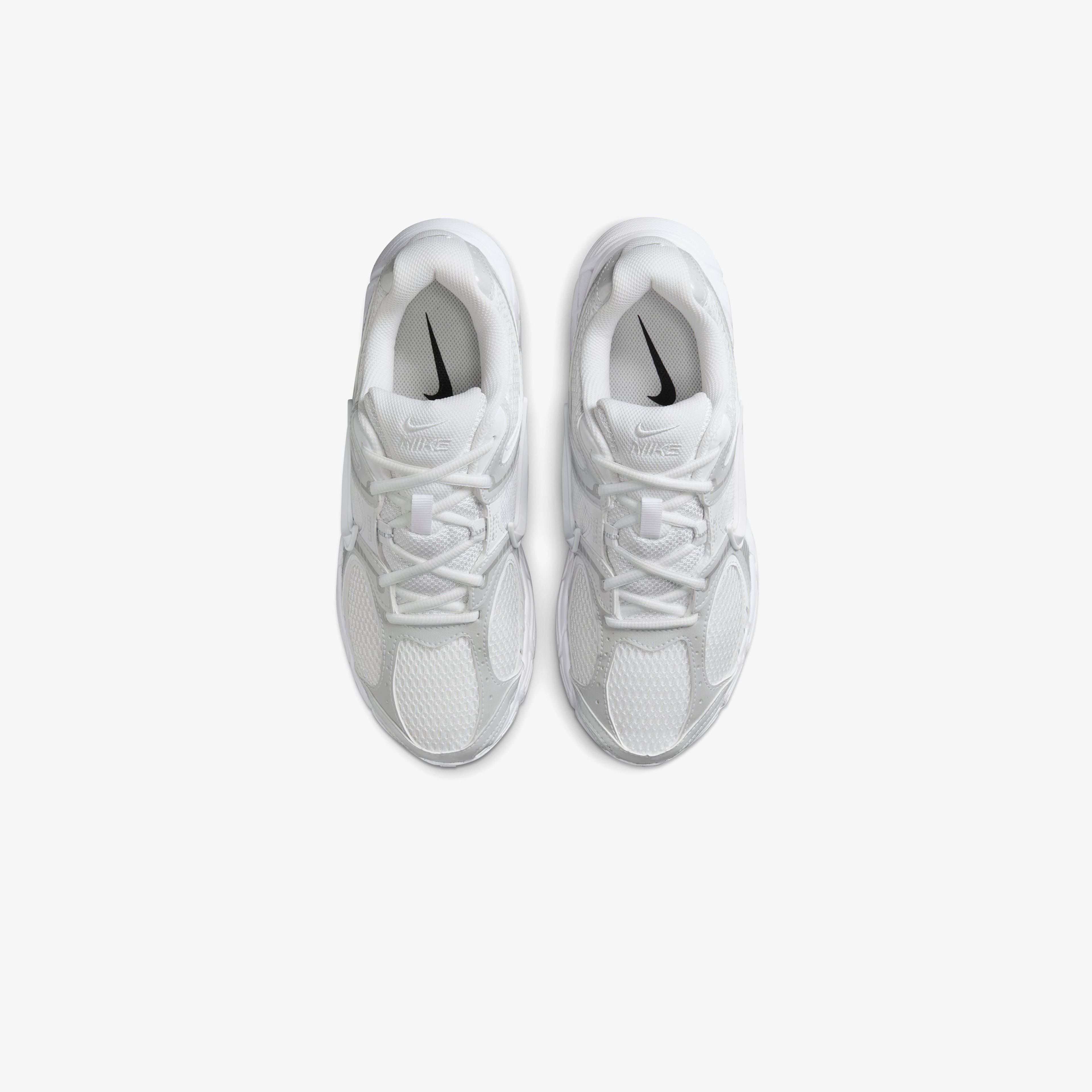 Nike V5 RNR Kadın Beyaz Spor Ayakkabı