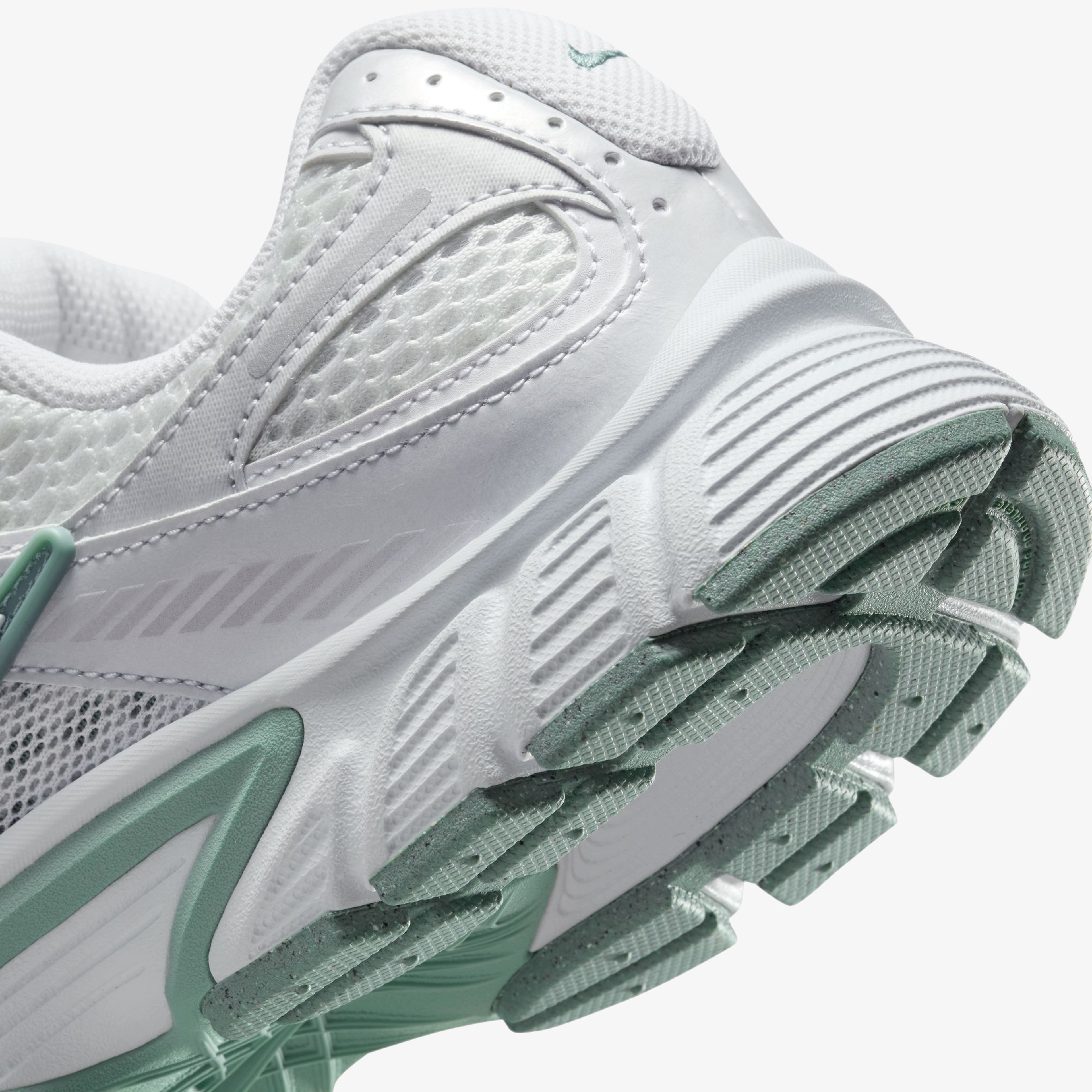 Nike V5 RNR Kadın Beyaz Spor Ayakkabı