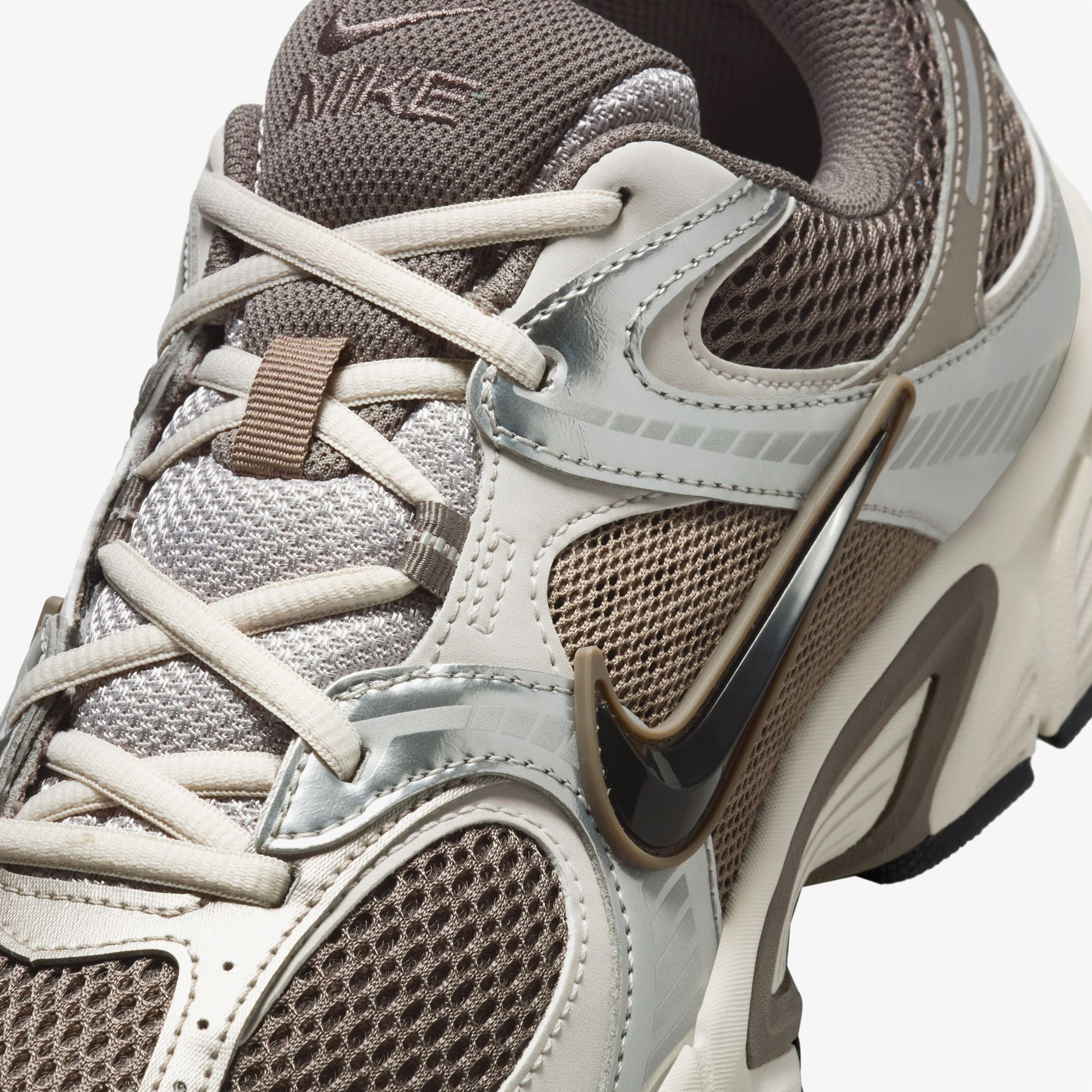 Nike V5 RNR Erkek Kahverengi Spor Ayakkabı