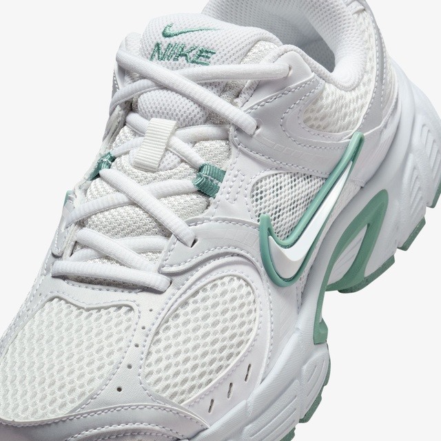 Nike Beyaz Nike V5 RNR