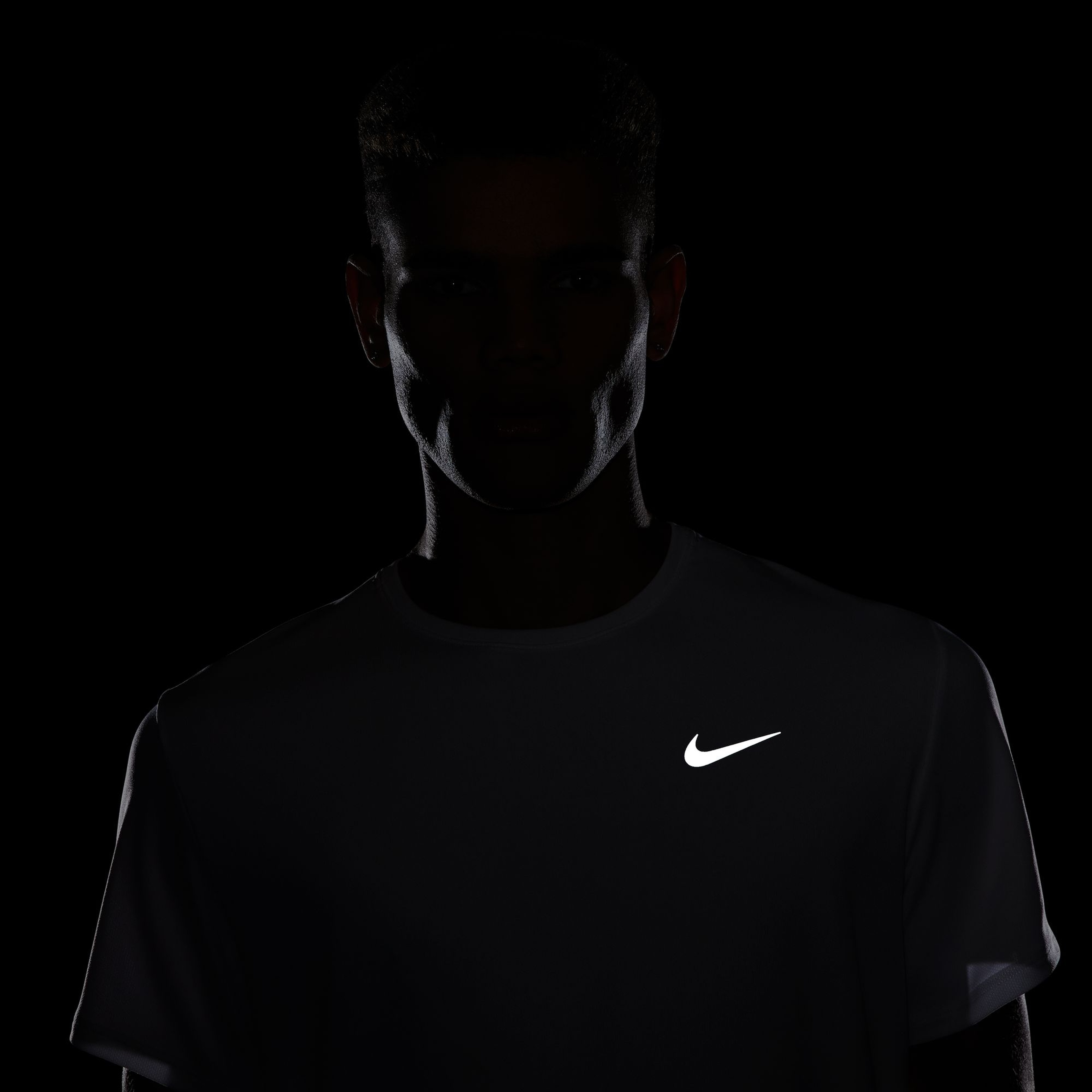 Nike Miler Erkek Beyaz Koşu T-Shirt