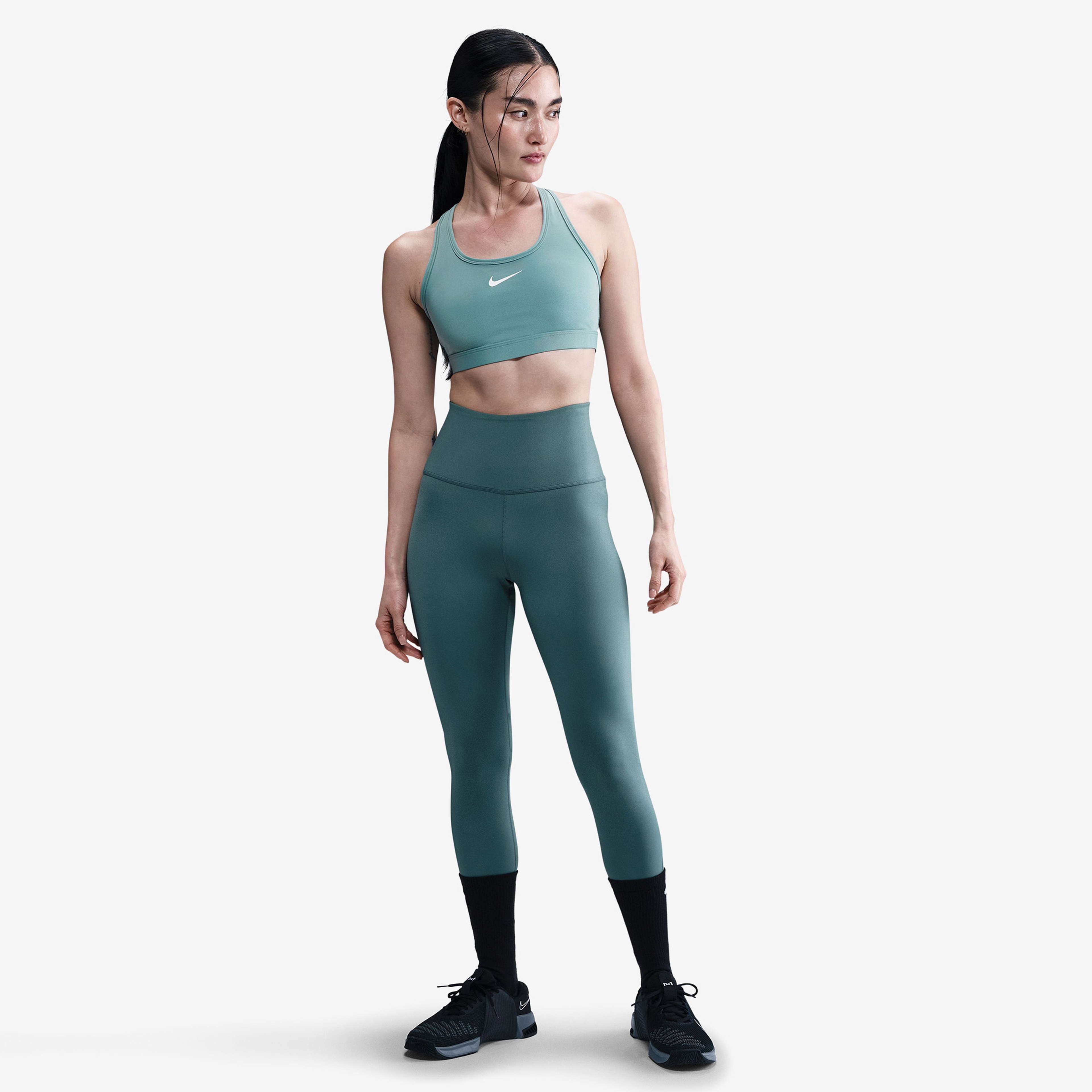 Nike Swoosh Medium Support Kadın Yeşil Bra