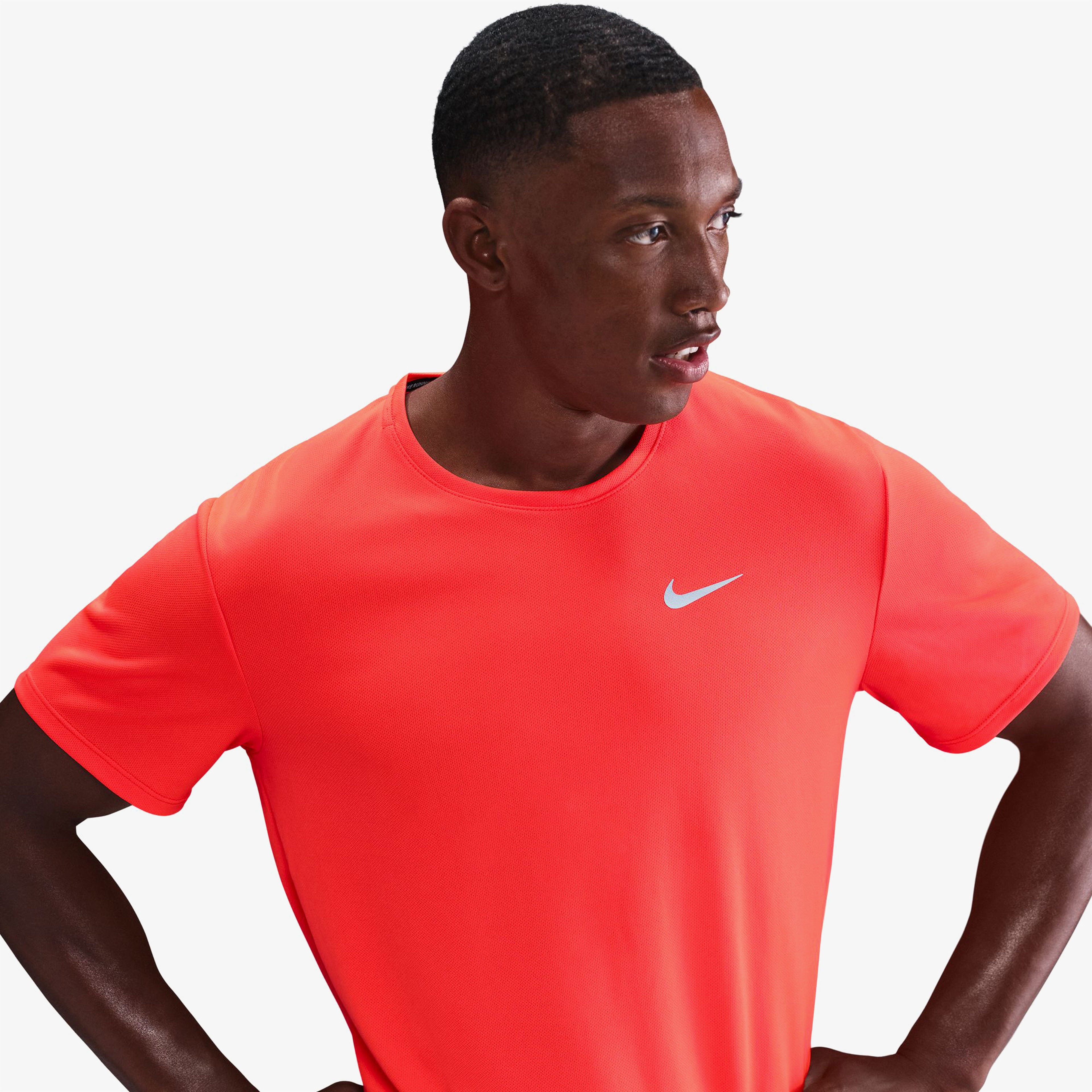 Nike Miler Erkek Turuncu Koşu T-Shirt