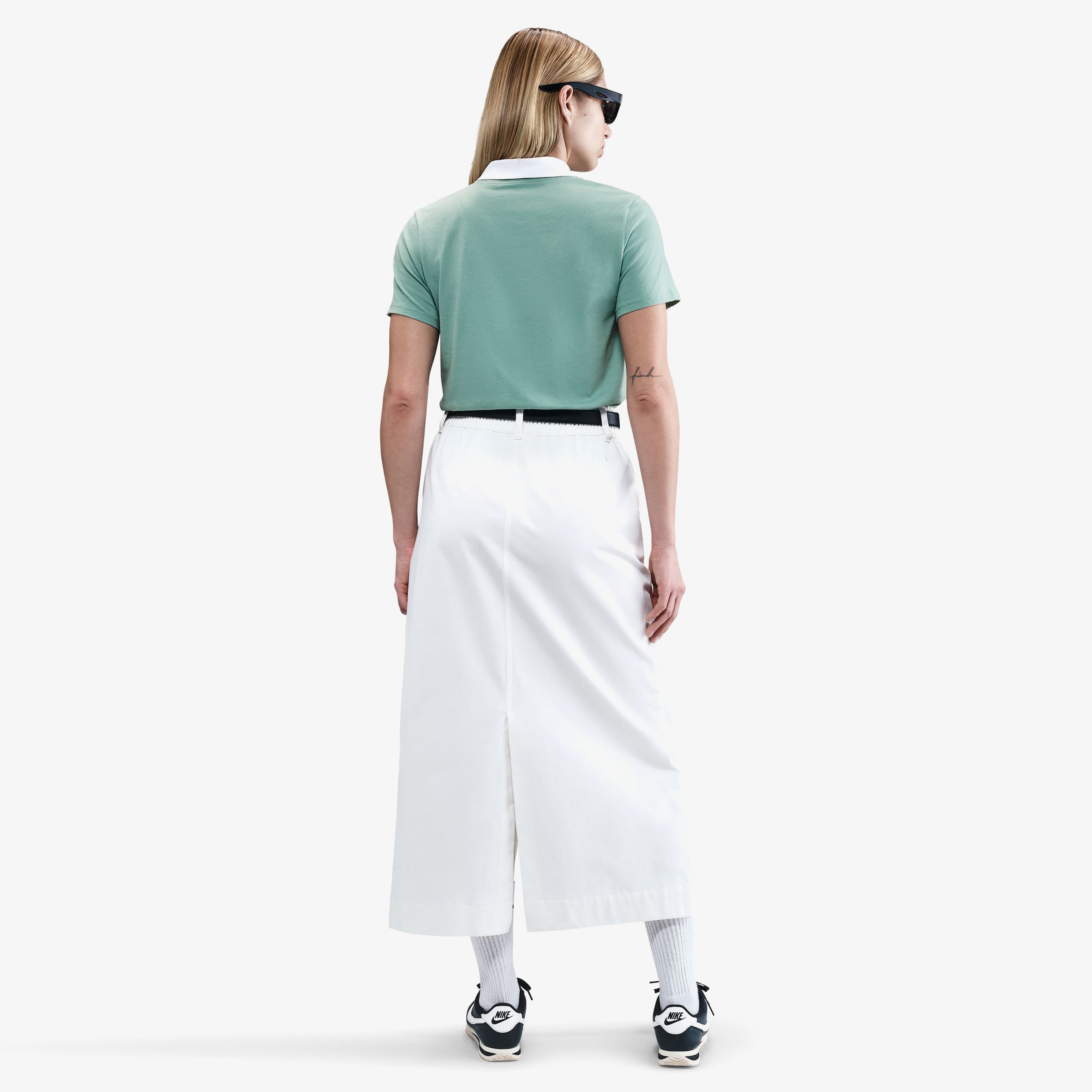 Nike Sportswear Club Essentials Kadın Mavi T-Shirt