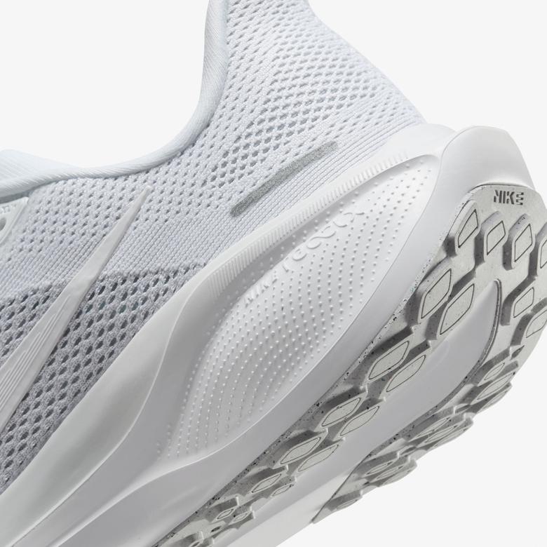 Nike Pegasus 41 Kadın Beyaz Koşu Ayakkabısı