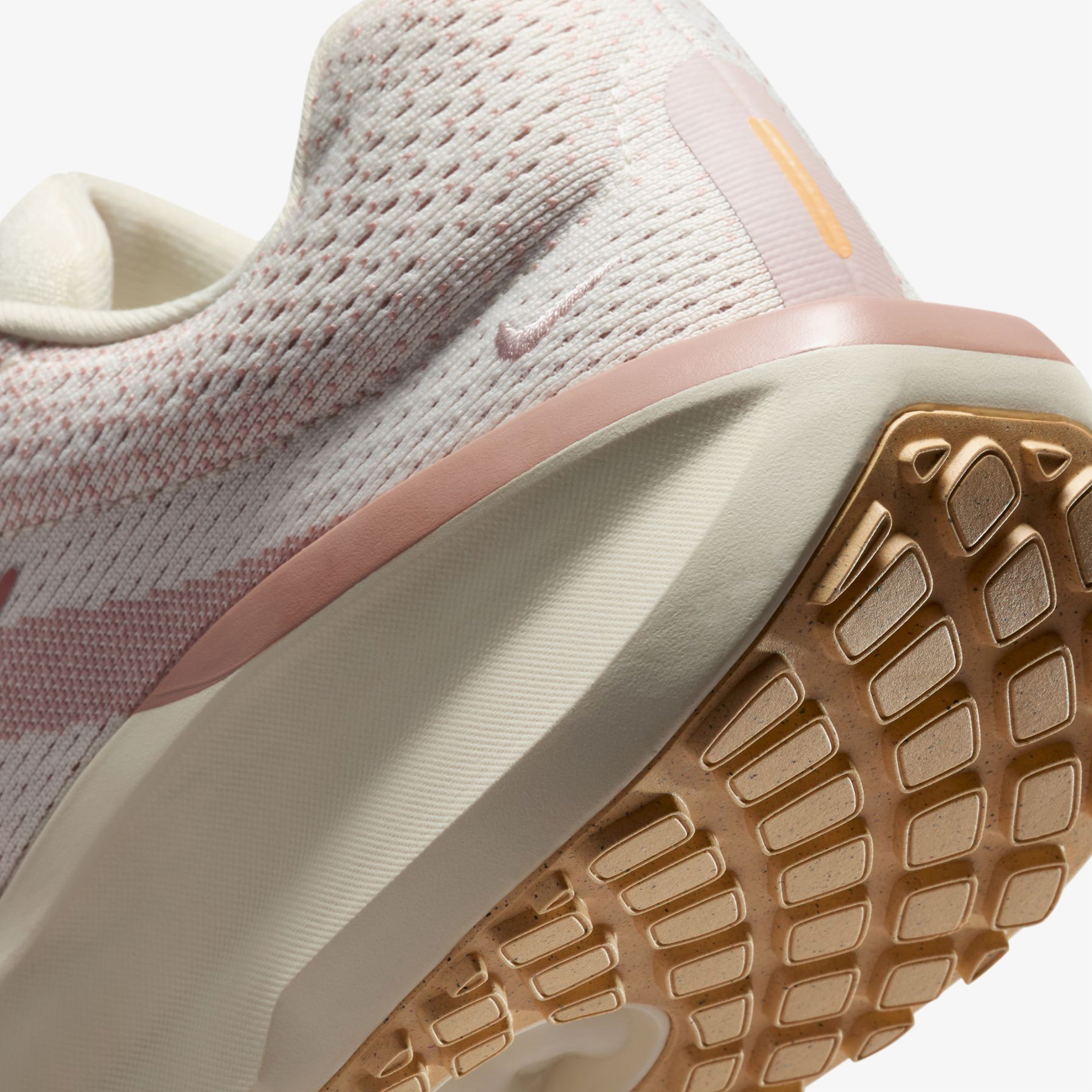 Nike Winflo 11 Kadın Krem Koşu Ayakkabısı