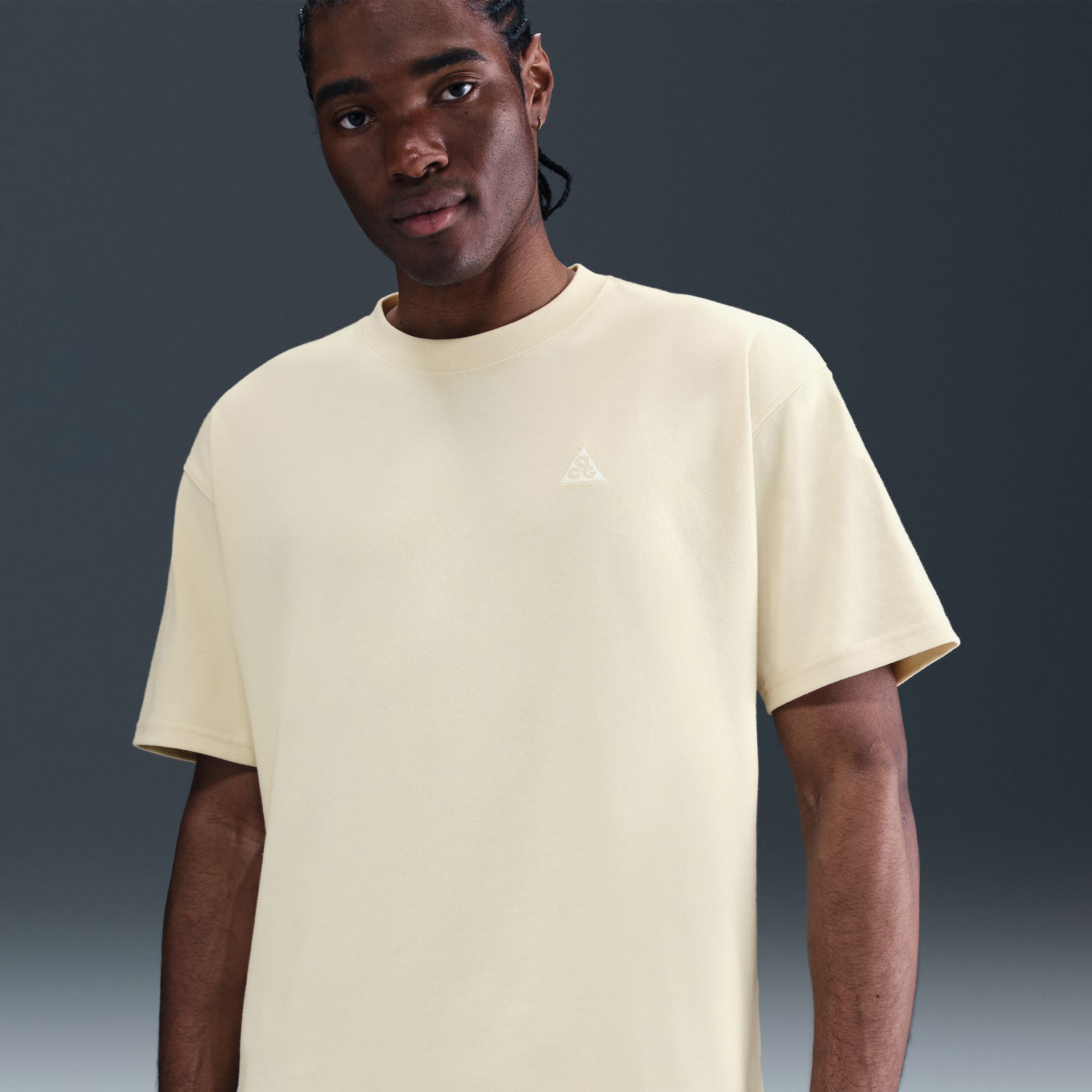 Nike Acg Erkek Haki T-Shirt