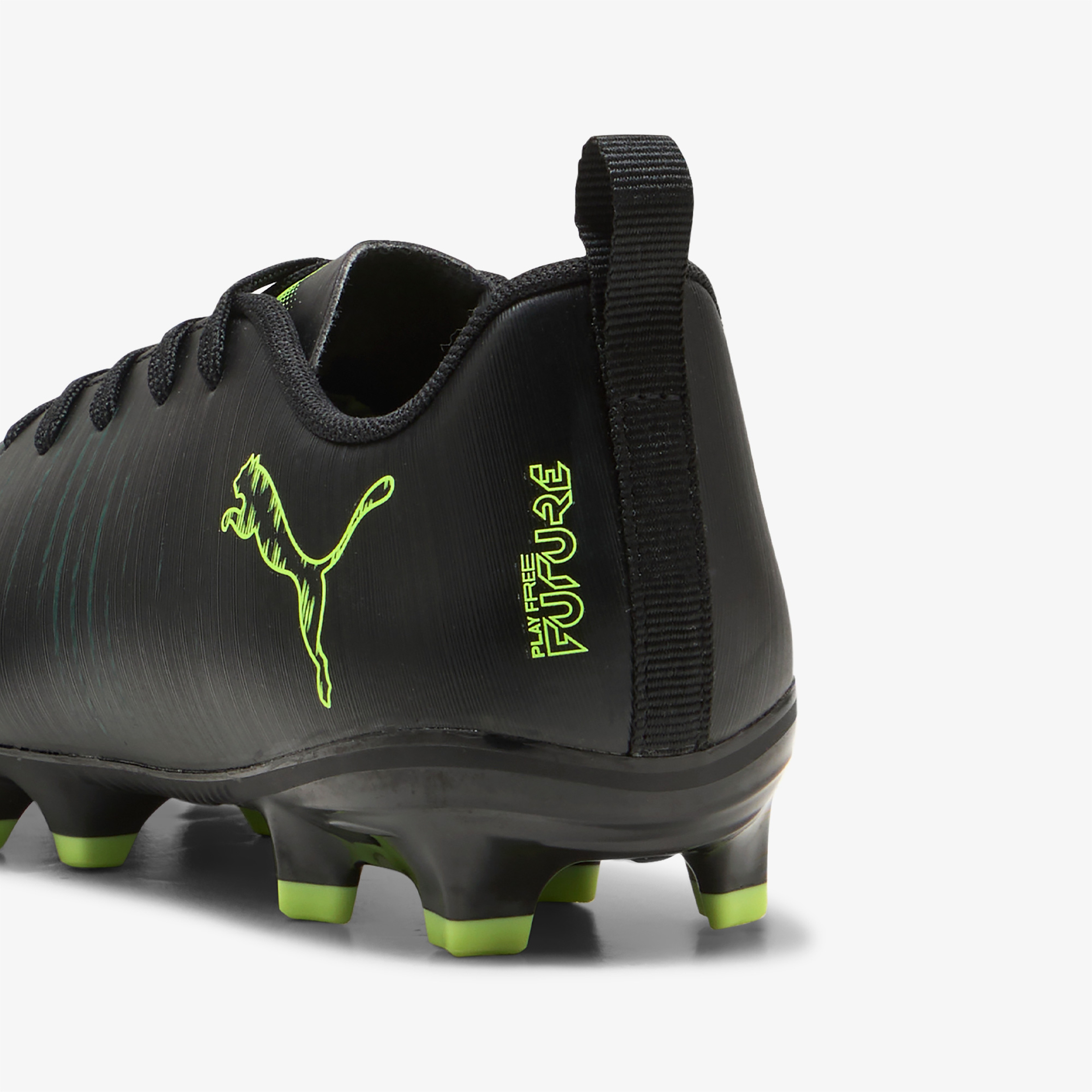 Puma Future 8 Play Fg-Ag Çocuk Siyah Çim Saha Kramponu