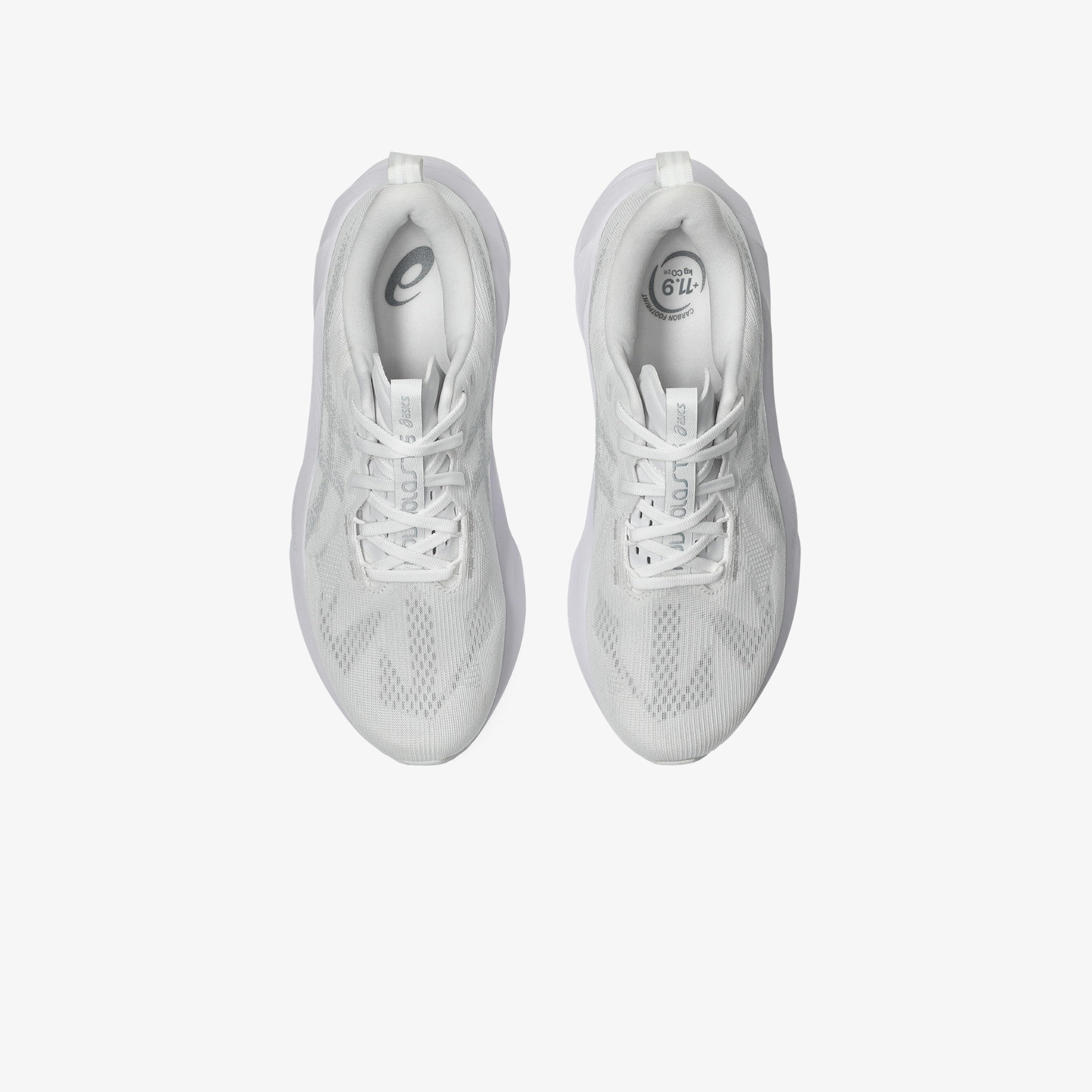 Asics Novablast 5 Erkek Beyaz Koşu Ayakkabısı