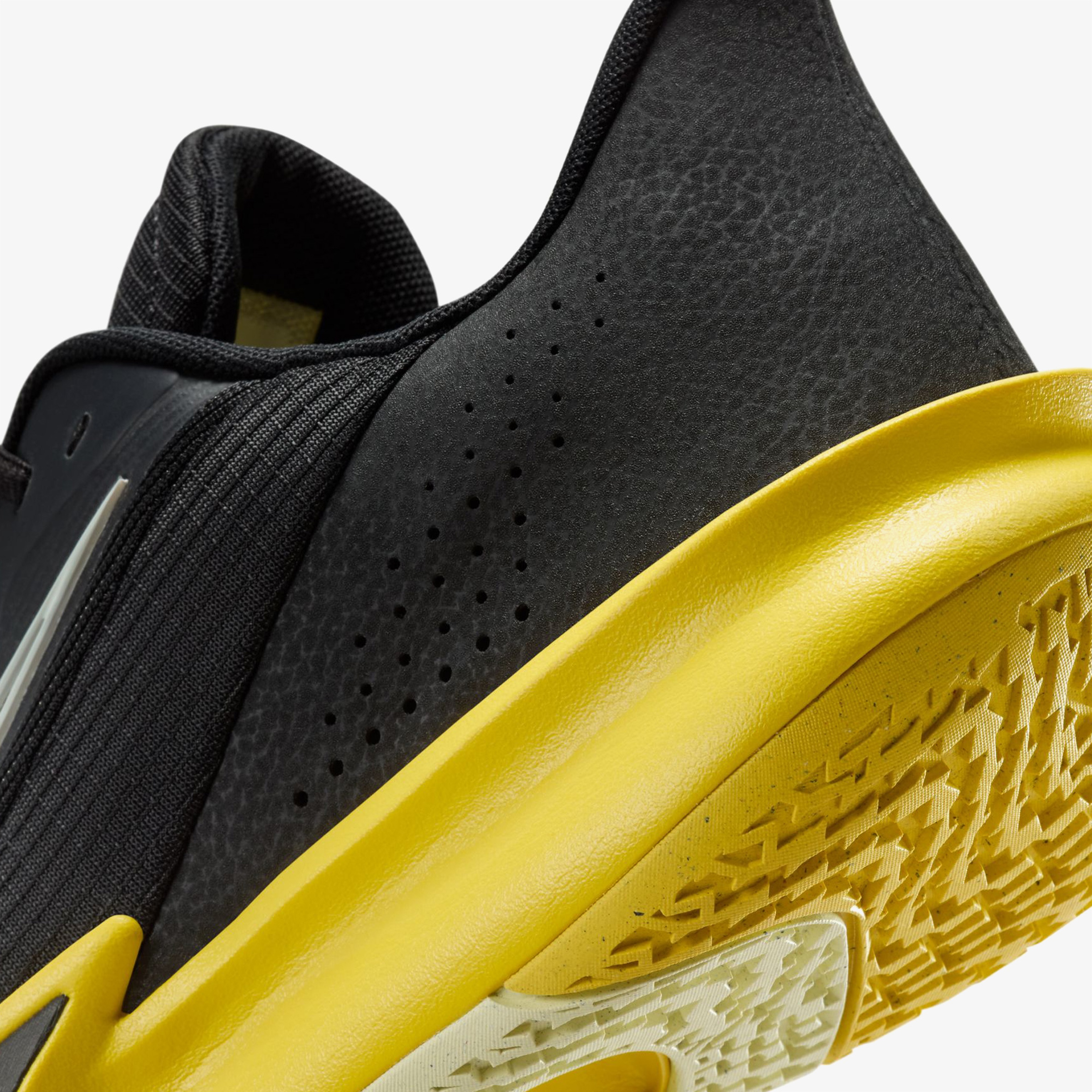 Nike Precision 7 Erkek Siyah Basketbol Ayakkabısı