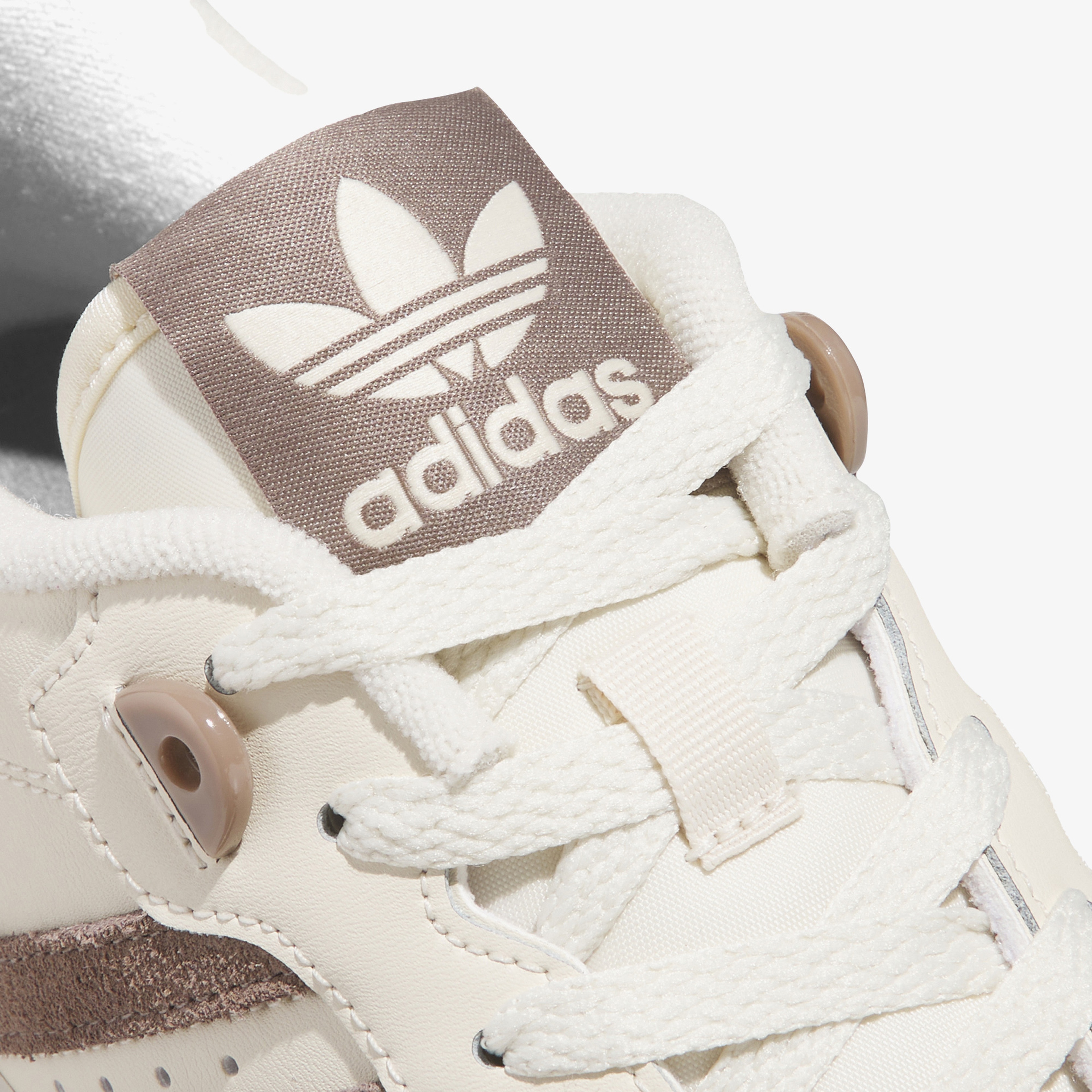 adidas Rivalry Low Kadın Kahverengi Detaylı Beyaz Spor Ayakkabı