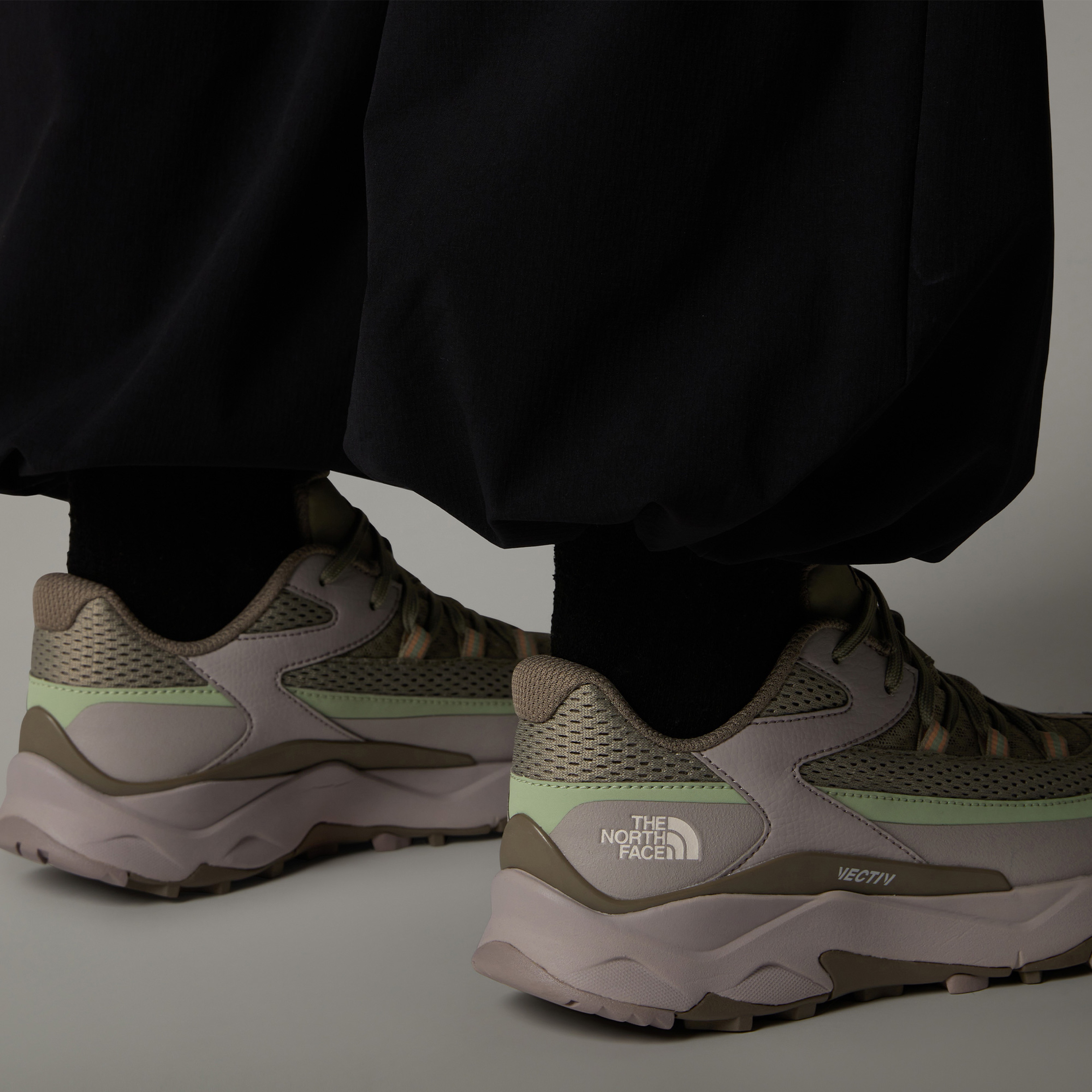 The North Face Vectic Taraval Kadın Gri Outdoor Ayakkabı