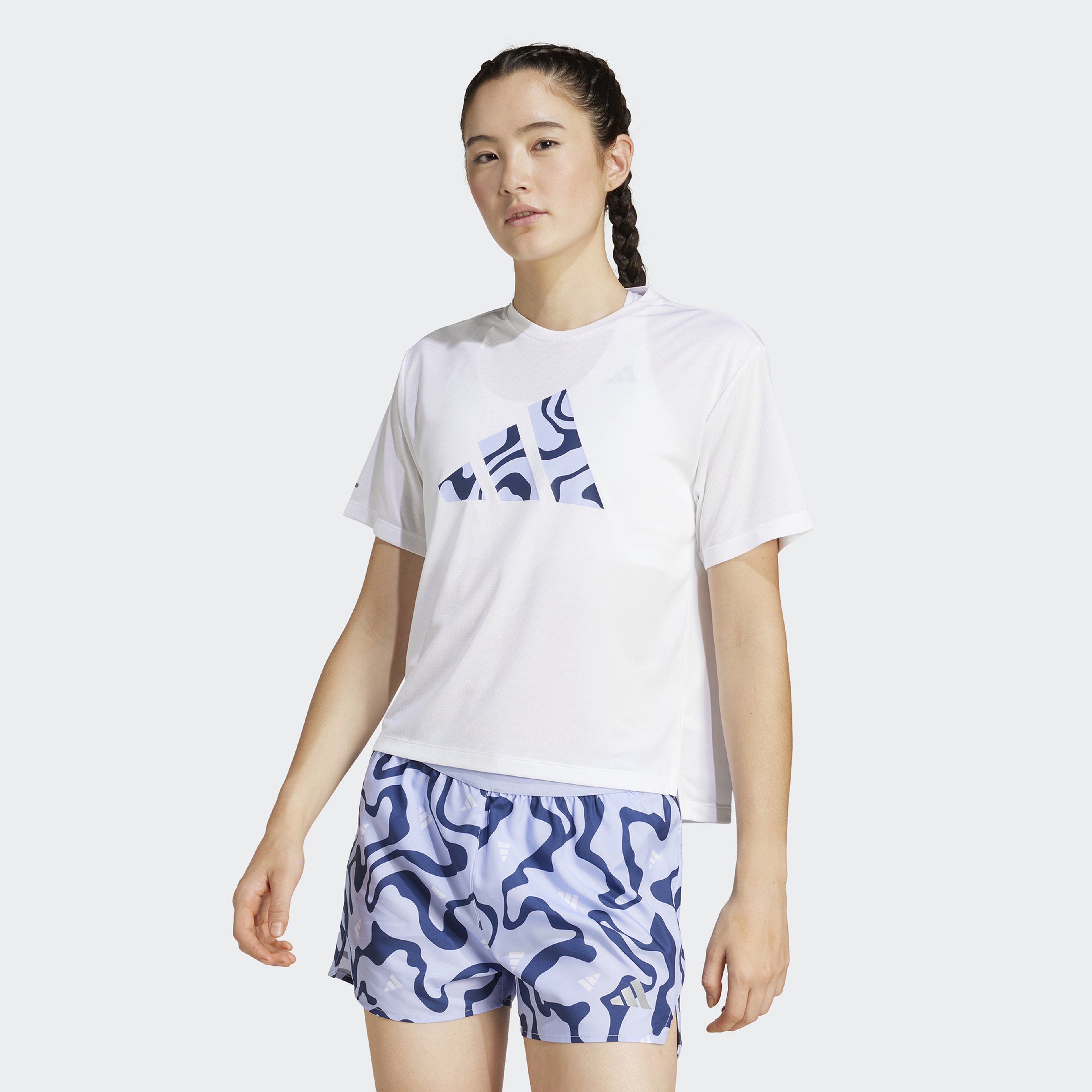 adidas Run It Brand Kadın Beyaz T-Shirt